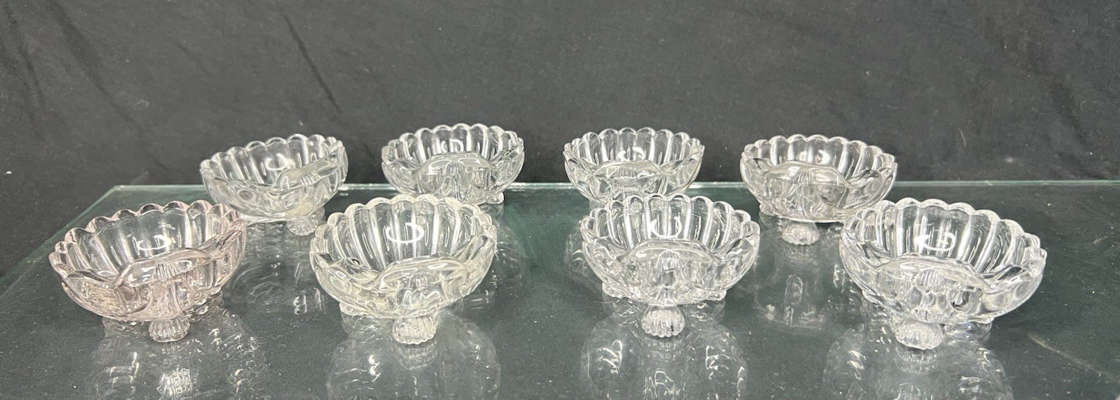 Set Of 8 VTG 1950s CAMBRIDGE GLASS SEA SHELL OPEN SALT CELLAR-1 Blush 7 Clear Set Of 8 VTG 1950s CAMBRIDGE GLASS SEA SHELL OPEN SALT CELLAR-1 Blush 7 Clear
