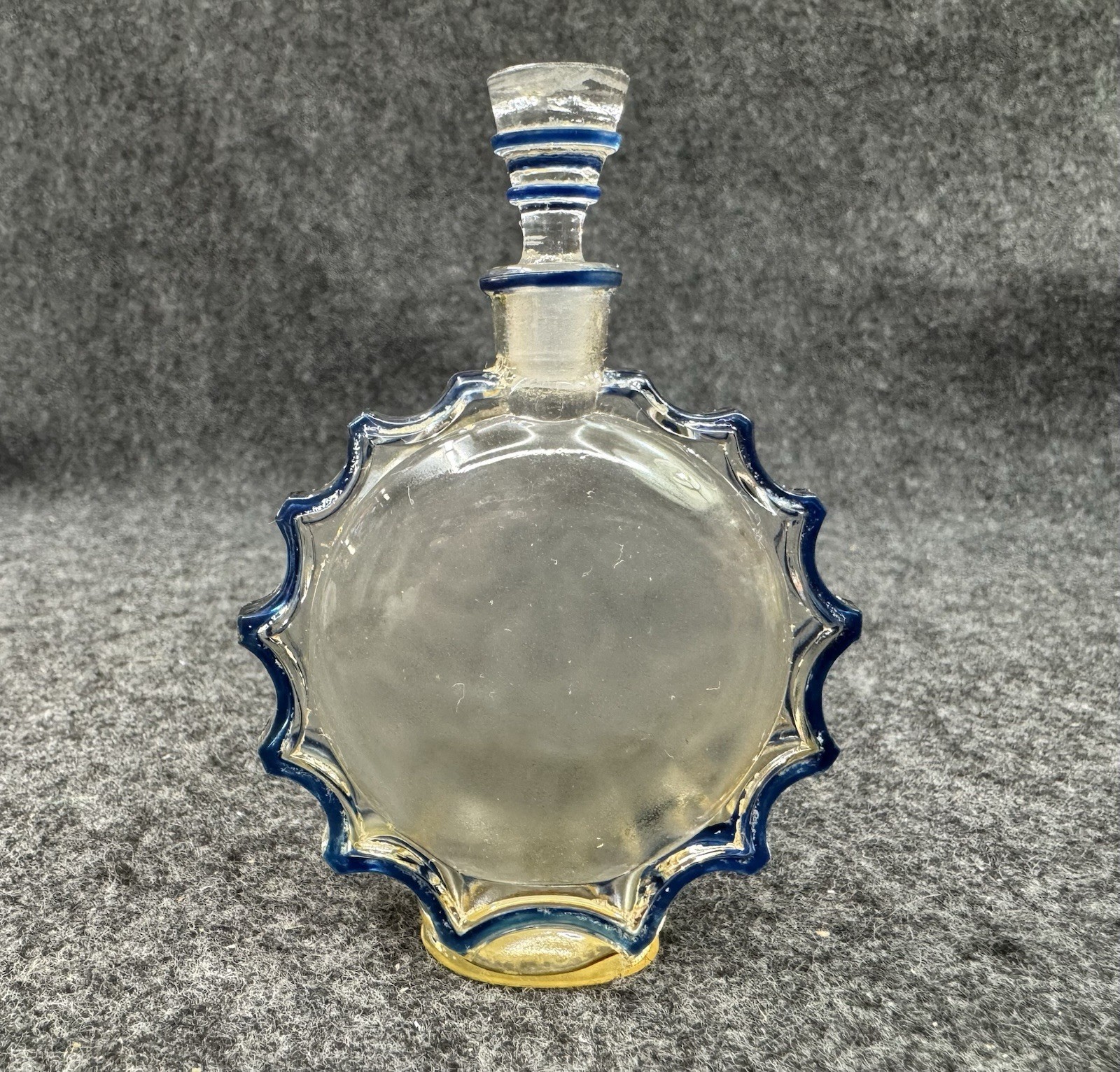 Rare LALIQUE France Worth Requete One Ounce 1oz Perfume Bottle w/ Stopper READ Rare LALIQUE France Worth Requete One Ounce 1oz Perfume Bottle w/ Stopper READ