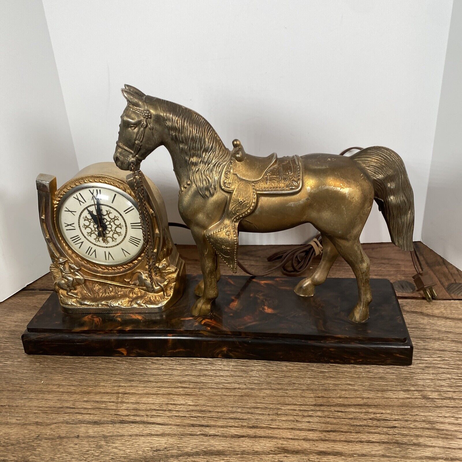 Vintage Lanshire Metal Horse And Horseshoe Clock