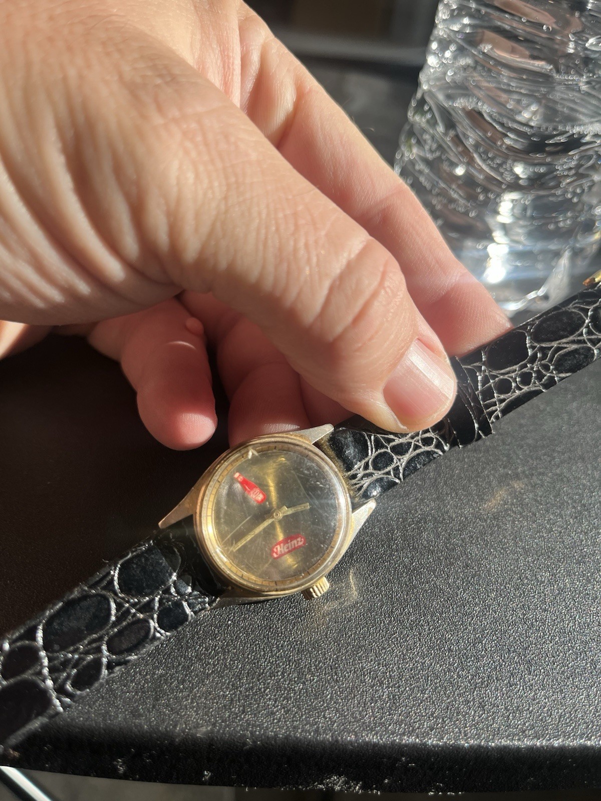 Vintage Heinz Ketchup Advertising Watch Moving Bottle Hand Promo Gold Tone Quart Vintage Heinz Ketchup Advertising Watch Moving Bottle Hand Promo Gold Tone Quart