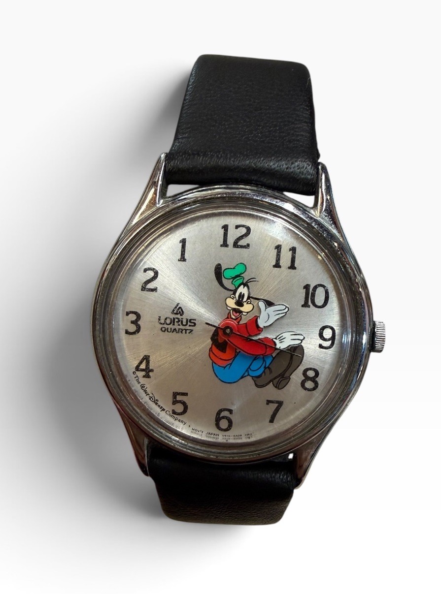 Vintage 1990s Disney Lorus Backwards Goofy Watch New Battery & New Leather Band Vintage 1990s Disney Lorus Backwards Goofy Watch New Battery & New Leather Band