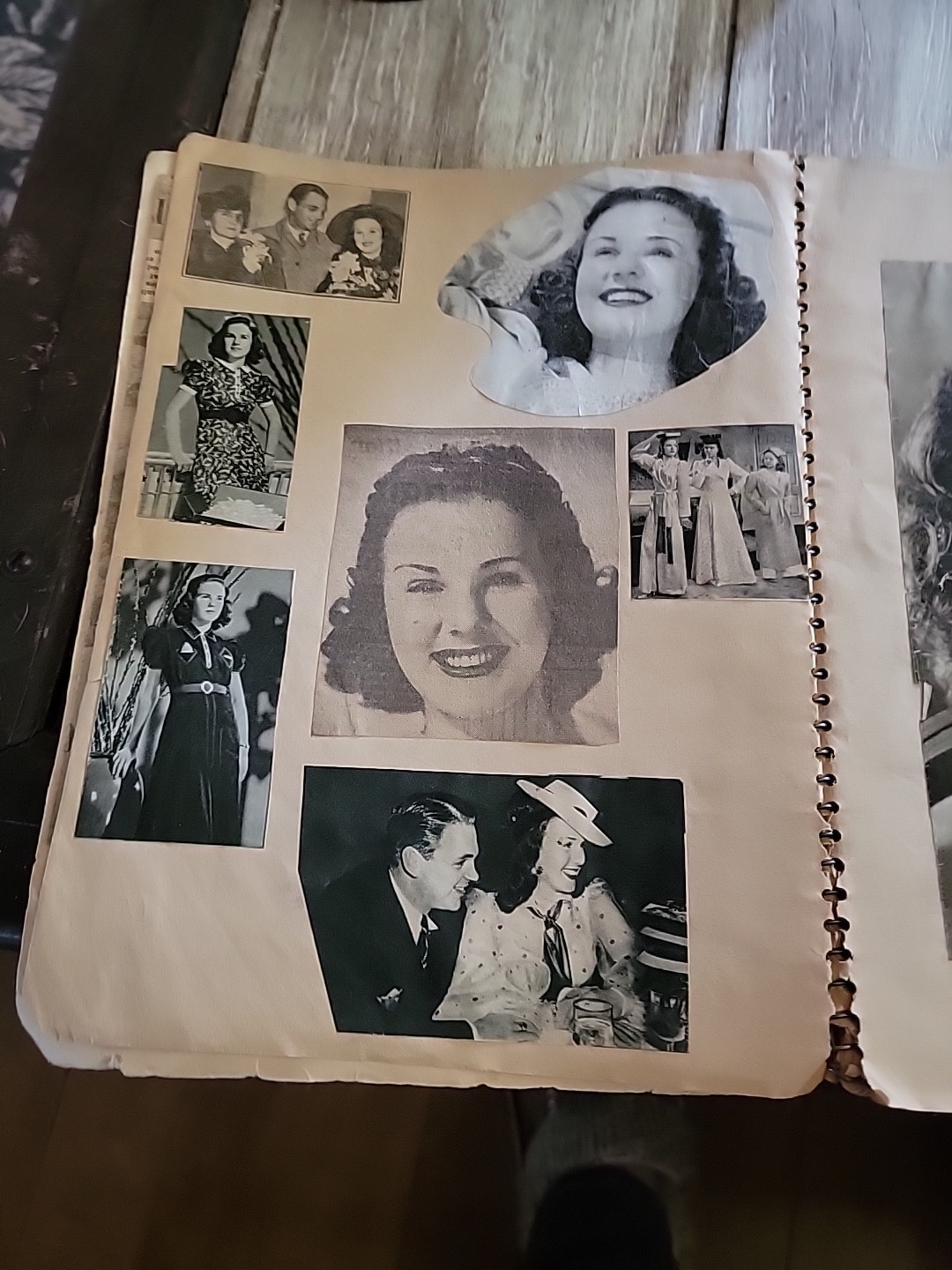 1930-50s Vintage SCRAPBOOK ALBUM Newspapers CLIPPINGS CELEBRITIES Actors Actress 1930-50s Vintage SCRAPBOOK ALBUM Newspapers CLIPPINGS CELEBRITIES Actors Actress