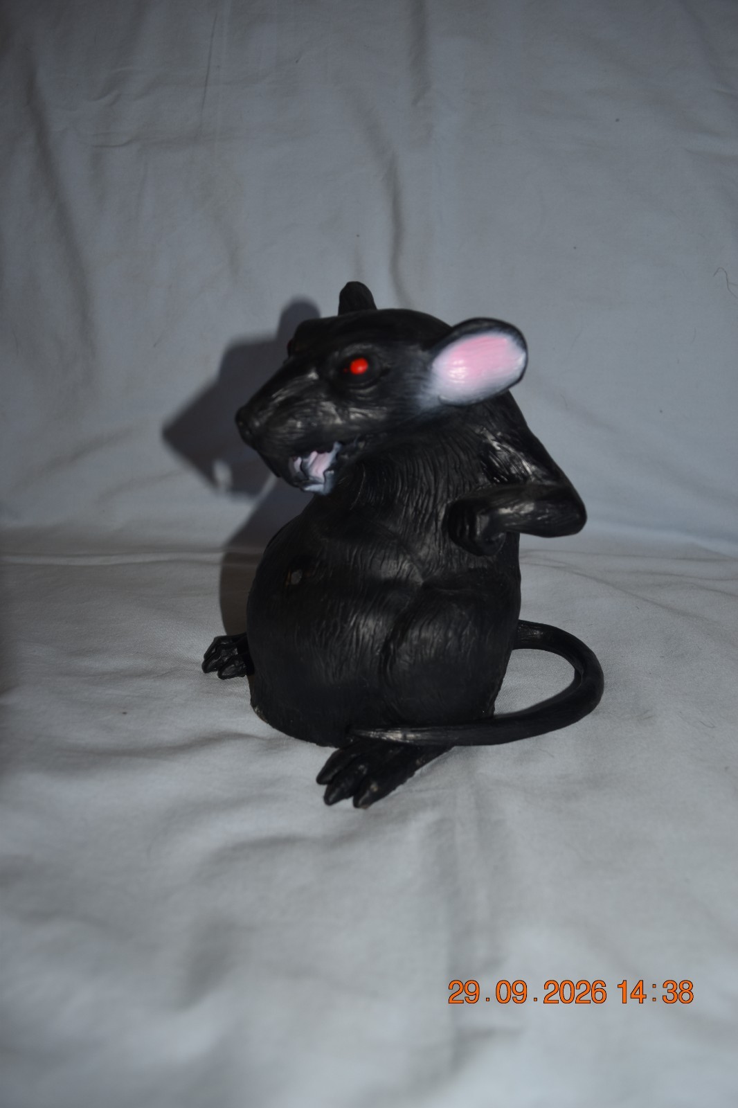 7" Realistic Sitting Black Plastic Rat Halloween Decor/ Prop 7" Realistic Sitting Black Plastic Rat Halloween Decor/ Prop