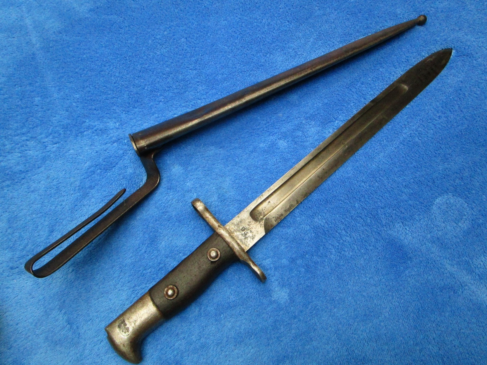 RARE ORIGINAL VINTAGE US M1892 KRAG RIFLE BAYONET & EARLY SCABBARD MADE IN 1900