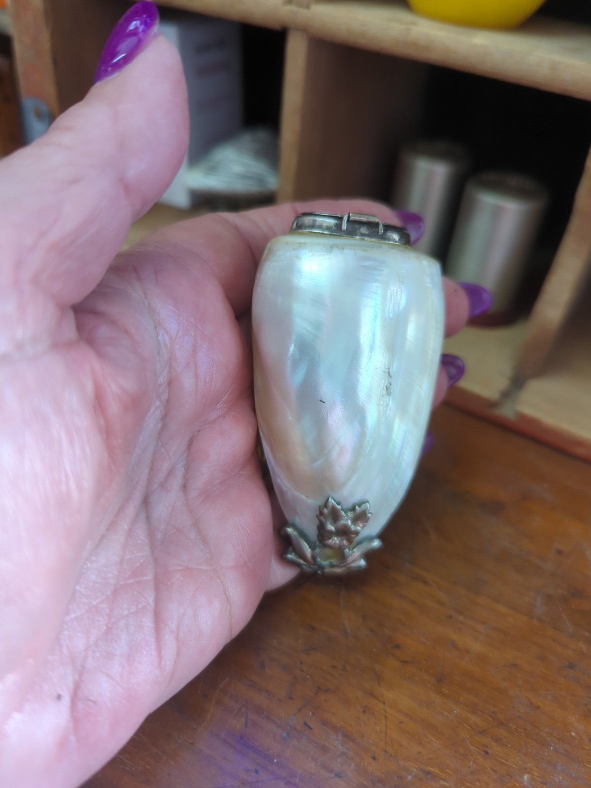 Antique Victorian Mother Of Pearl & Silver Snuff Box Bottle Jar Sea Shell Antique Victorian Mother Of Pearl & Silver Snuff Box Bottle Jar Sea Shell