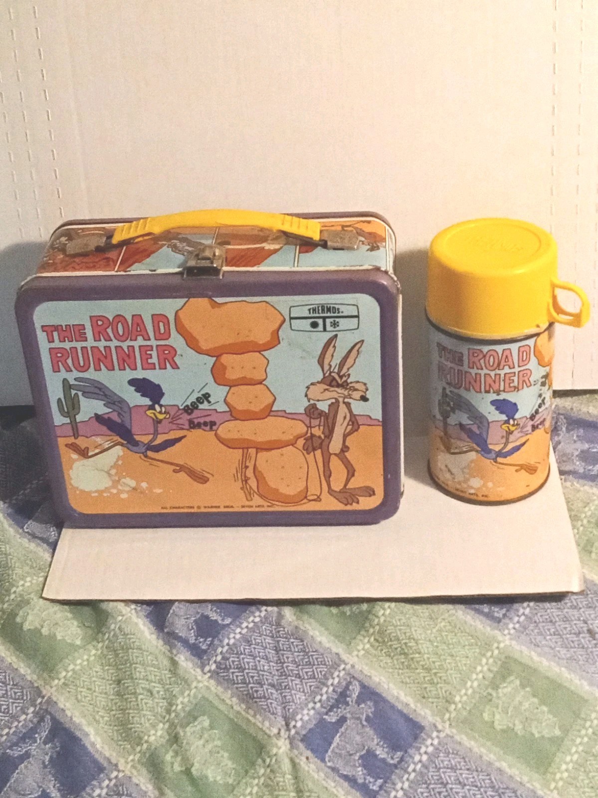 Vintage THE ROAD RUNNER Warner Bros. Metal Lunchbox & Thermos with WILE E COYOTE Vintage THE ROAD RUNNER Warner Bros. Metal Lunchbox & Thermos with WILE E COYOTE
