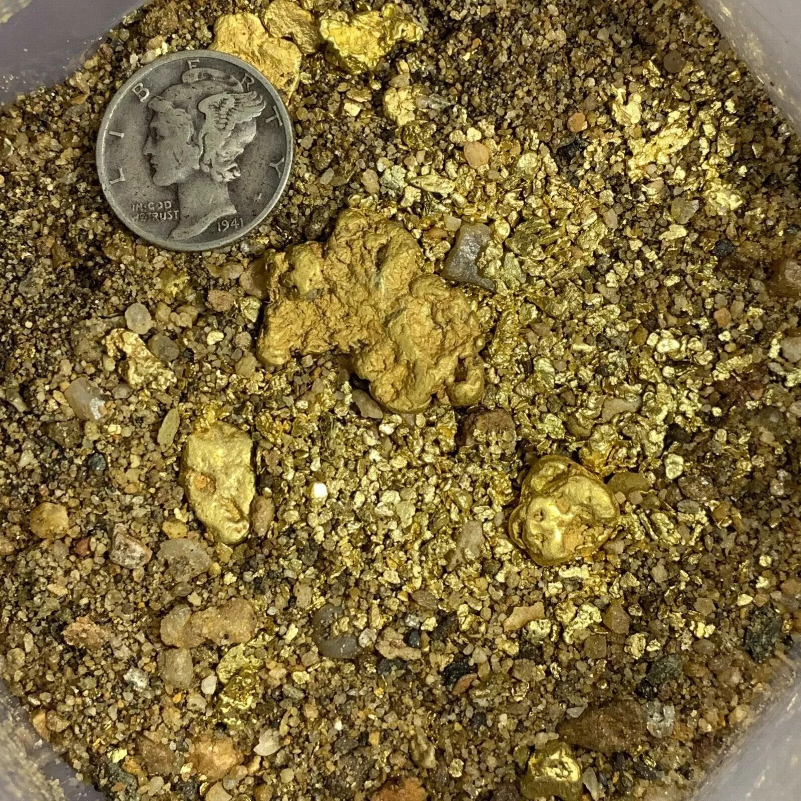 Approximately 20-35lbs US Gold Nugget Pay Dirt Paydirt Approximately 20-35lbs US Gold Nugget Pay Dirt Paydirt
