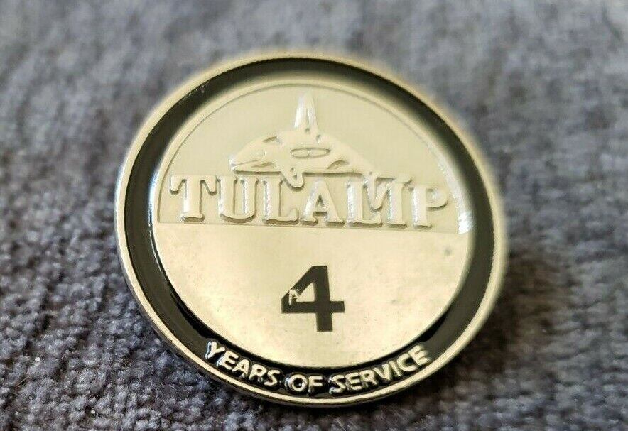 Tulalip Tribes Resort Casino Employee Award Pin 4 Years; Tulalip Washington ou18