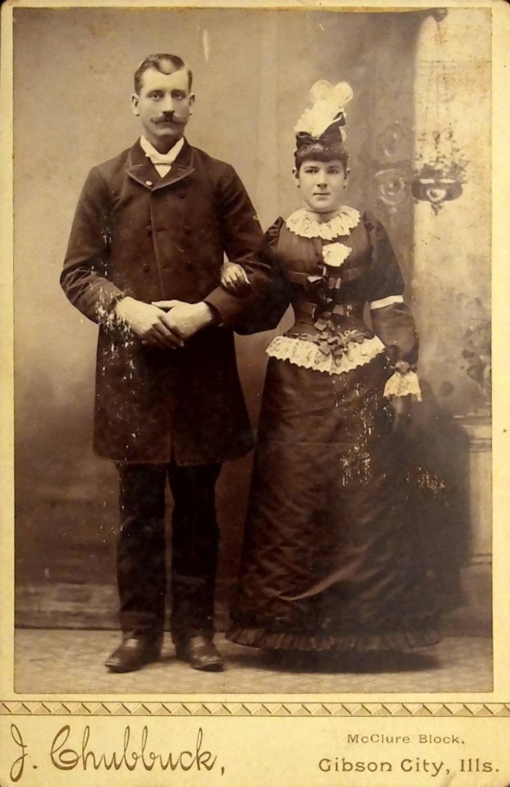 Antique Victorian Couple Cabinet Card Gibson City Illinois 4x6.5" Photo AD47 Antique Victorian Couple Cabinet Card Gibson City Illinois 4x6.5" Photo AD47