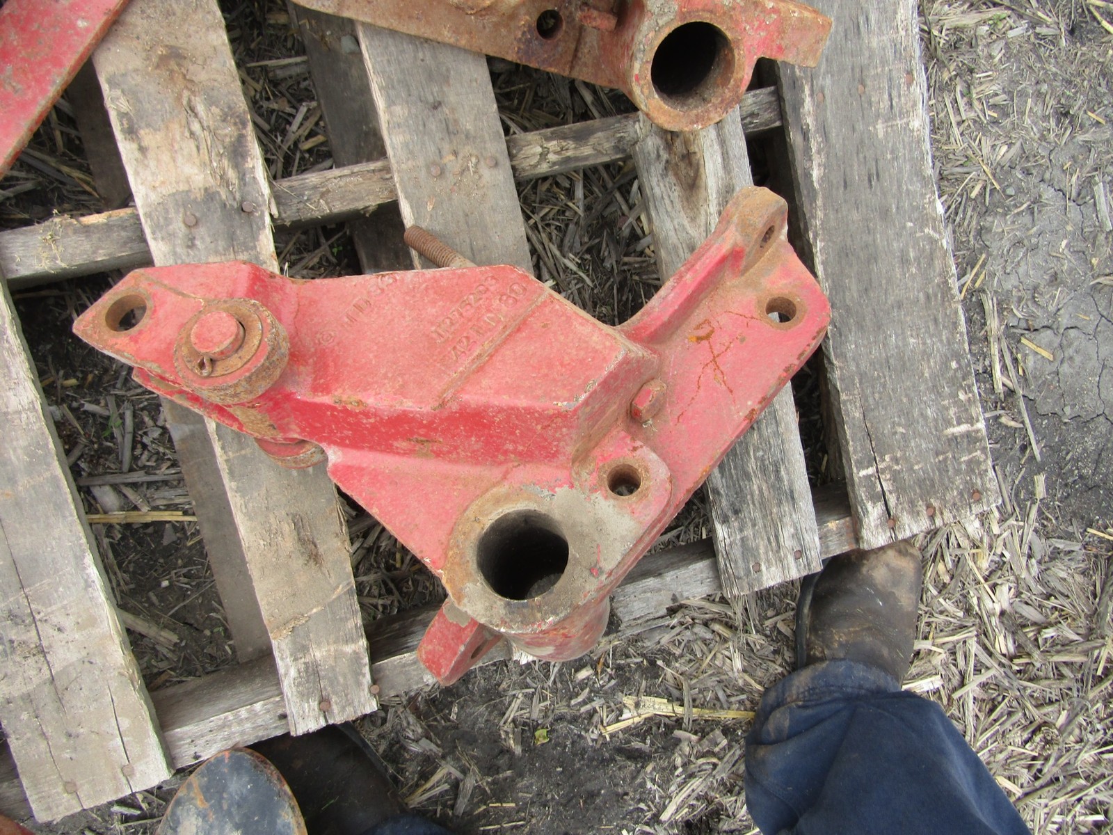 CASE-IH MOLDBOARD PLOW BEAM MOUNTING BRACKET 112752C2 112752C3 720 AUTO RESET CASE-IH MOLDBOARD PLOW BEAM MOUNTING BRACKET 112752C2 112752C3 720 AUTO RESET