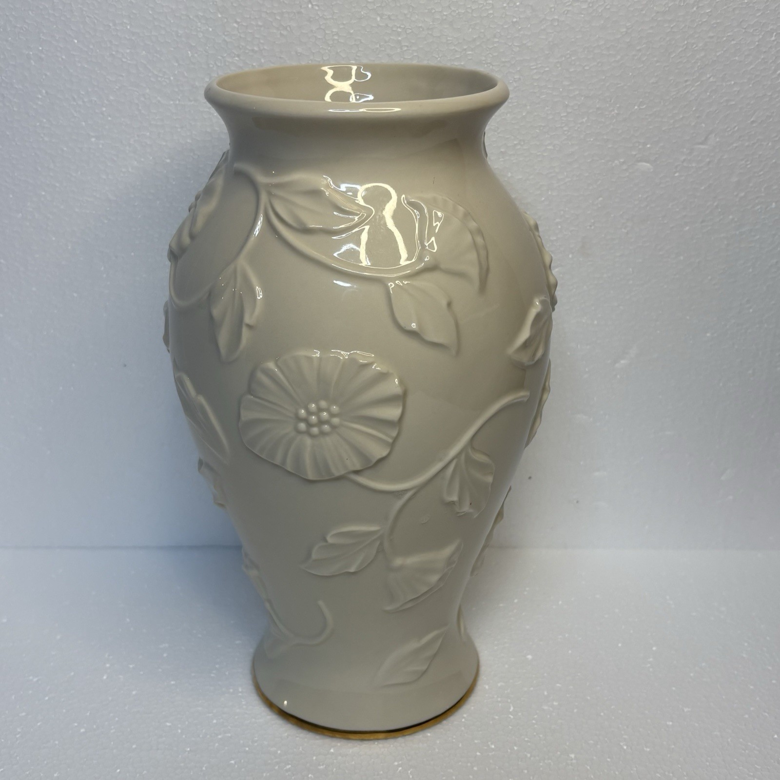 Vtg American by Design Lenox Ivory with 24k Gold Trim 10” Vtg American by Design Lenox Ivory with 24k Gold Trim 10”