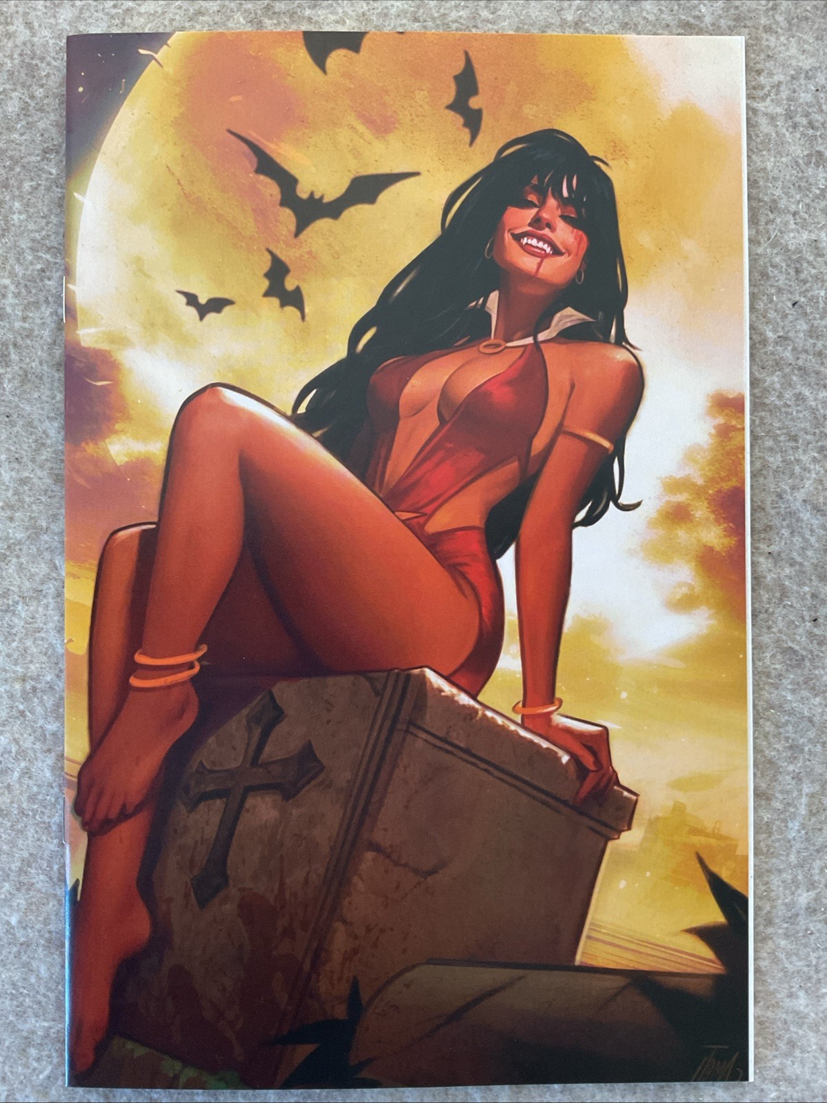 Vampirella #1 2025 Francesco Tomaselli - Virgin Furycomix exclusive - Nice Vampirella #1 2025 Francesco Tomaselli - Virgin Furycomix exclusive - Nice
