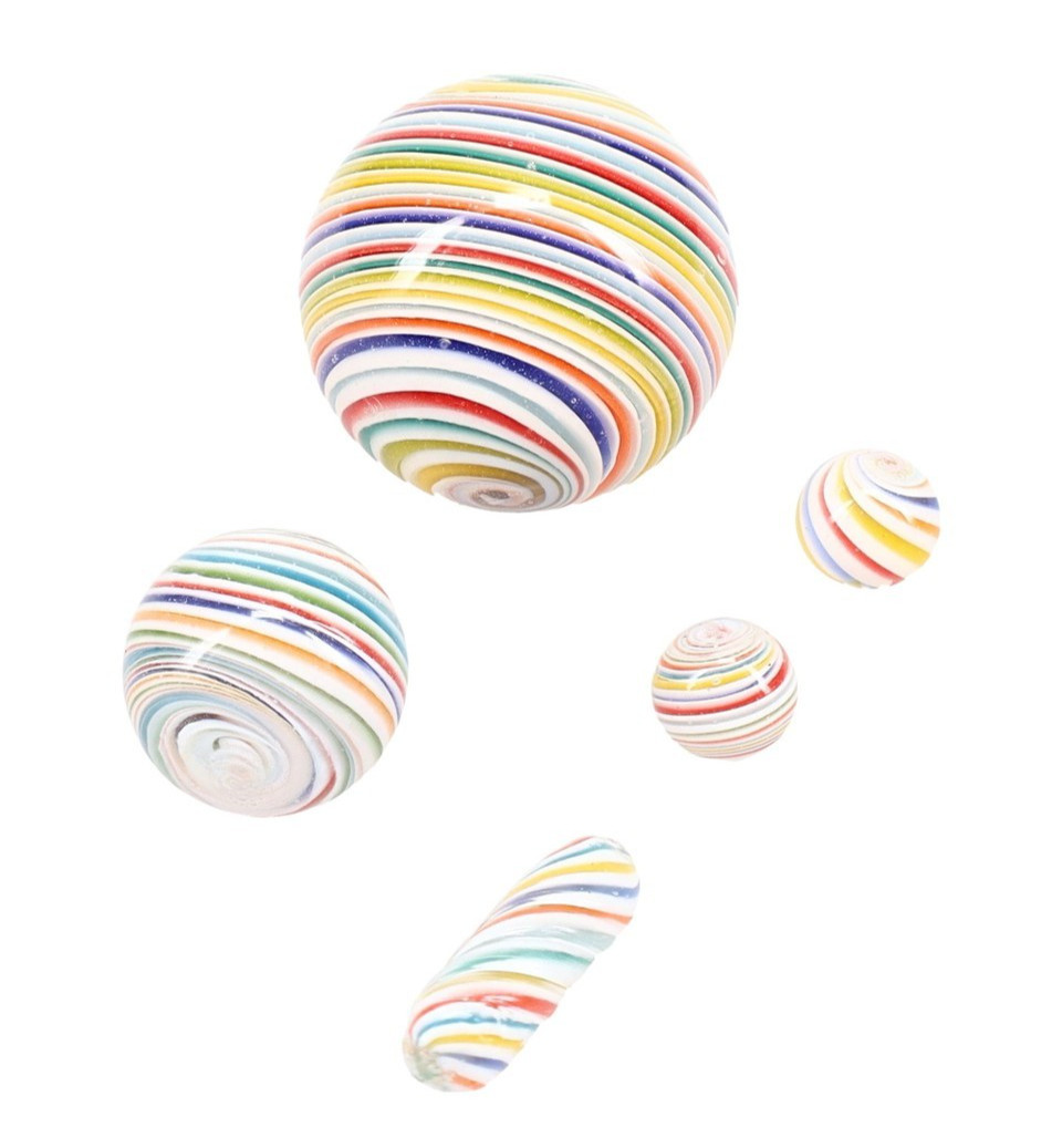 Mind-Bending Marbles Rainbow White Spirals in Glass 5 Piece Set Mind-Bending Marbles Rainbow White Spirals in Glass 5 Piece Set
