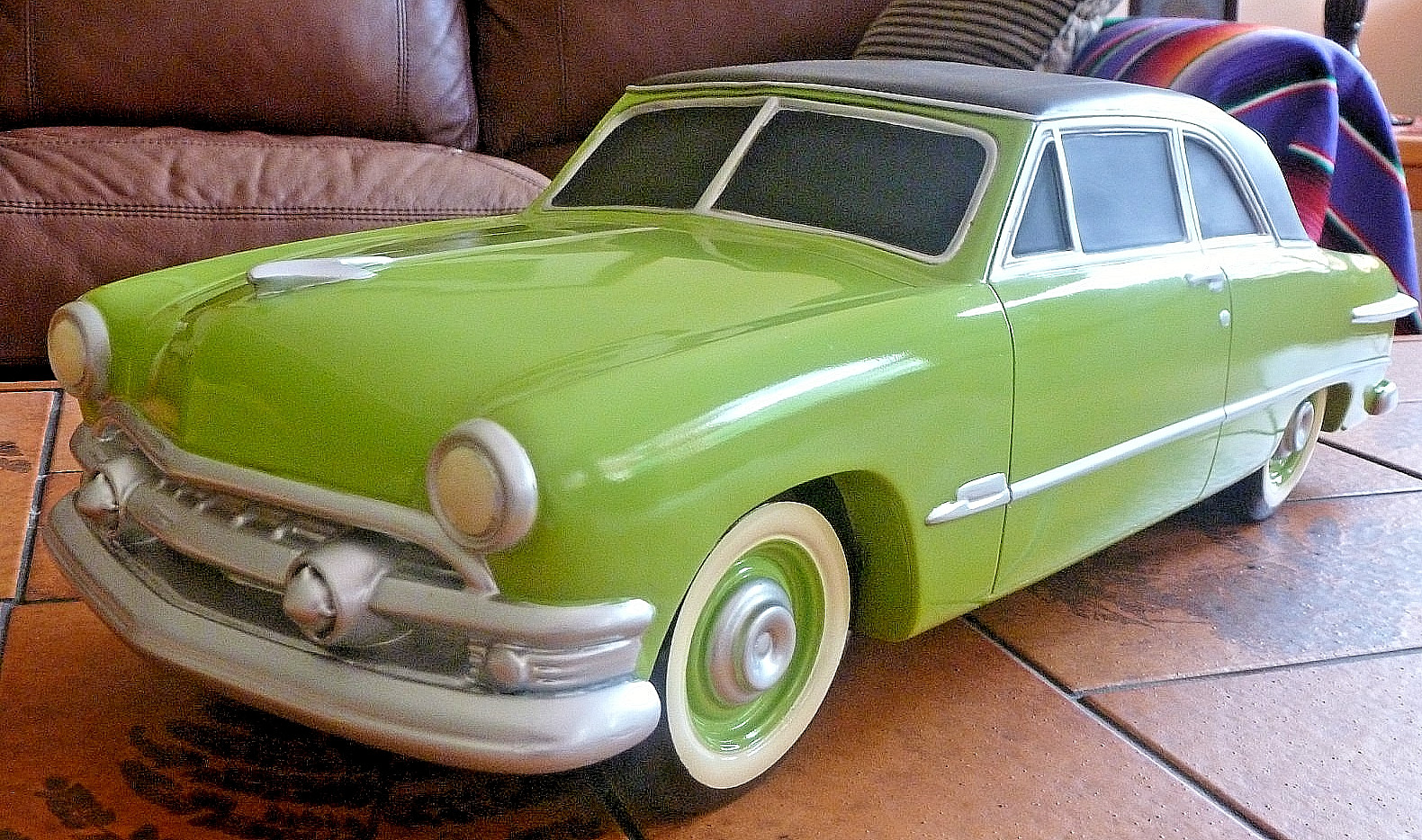 1951 Ford " Color Buck " Sportsman Green 1951 Ford " Color Buck " Sportsman Green