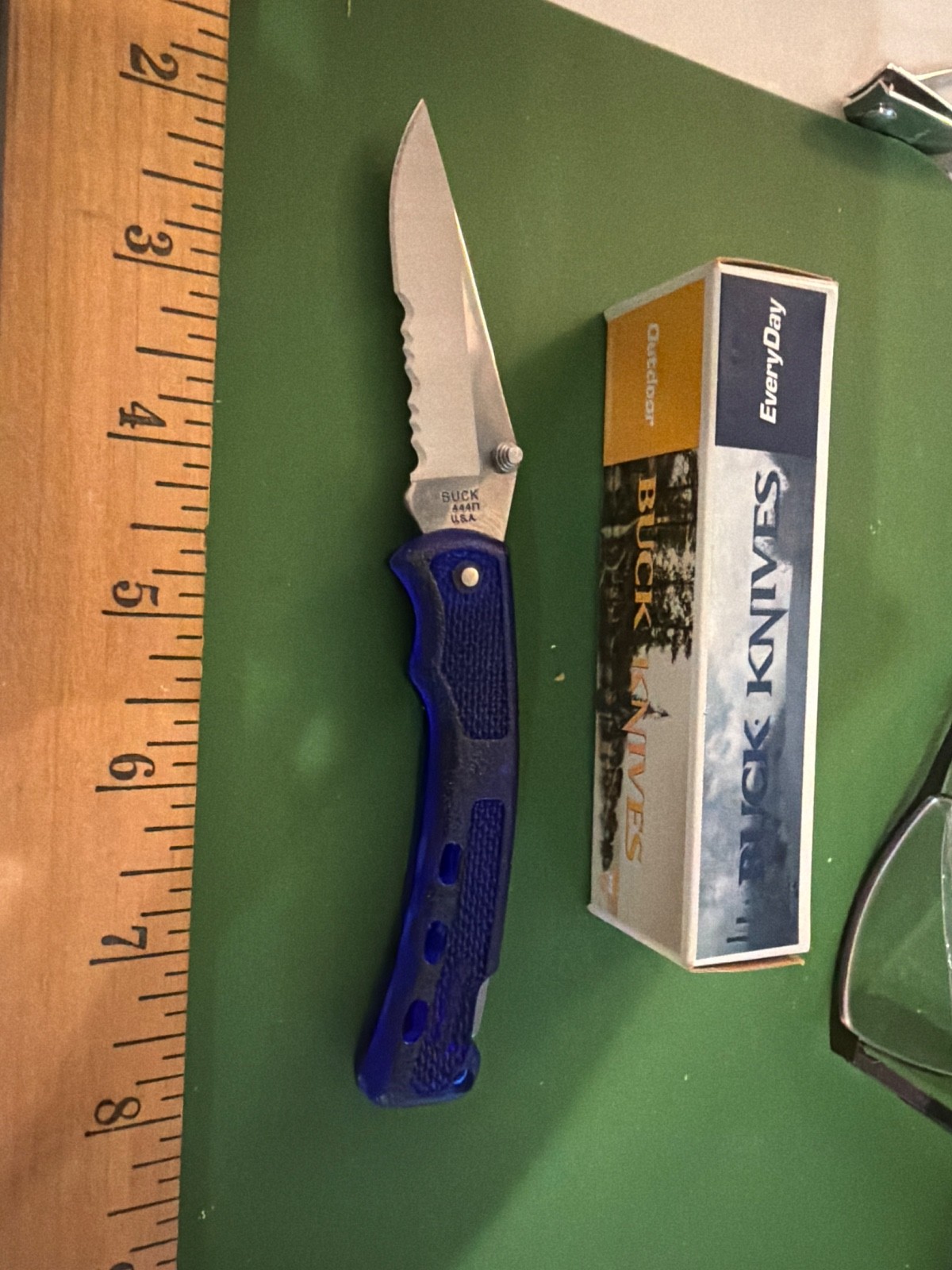 VINTAGE DISCONTINUED BUCK KNIFE MODEL 444