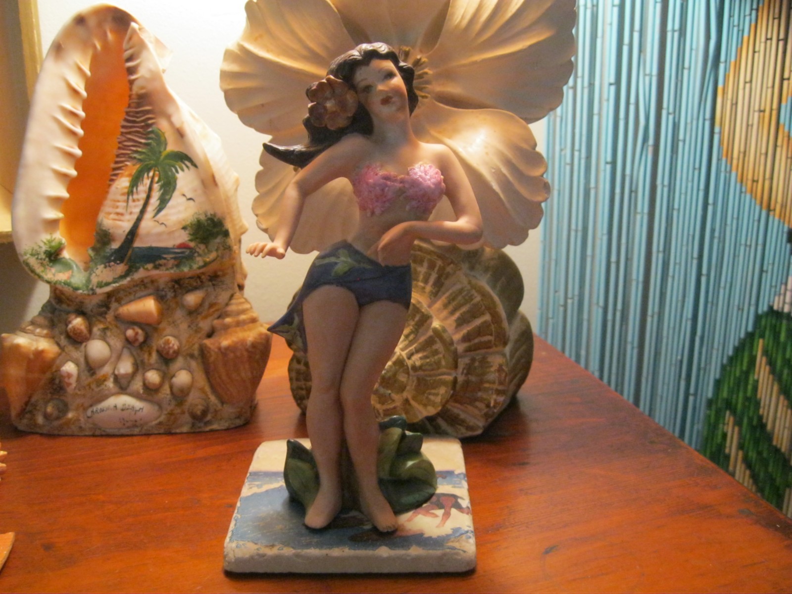 Vintage Chalkware Hawaiian Hula Dancer Figurines Vintage Chalkware Hawaiian Hula Dancer Figurines