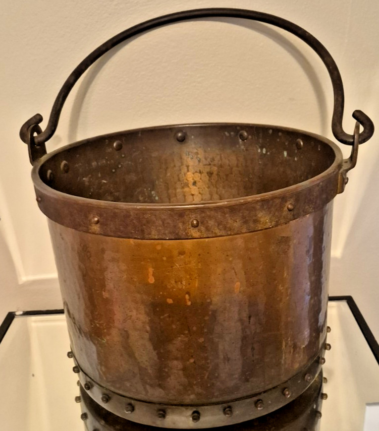 Antique Style Heavy Hammered Copper Cauldron Kettle Riveted Iron Handle 15 pound Antique Style Heavy Hammered Copper Cauldron Kettle Riveted Iron Handle 15 pound