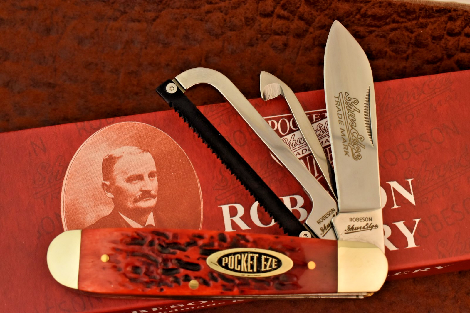 ROBESON SHUREDGE CUTLERY GAMECOCK ROOSTER FIGHTN BONE COCK KNIFE NICE POCKETEZE ROBESON SHUREDGE CUTLERY GAMECOCK ROOSTER FIGHTN BONE COCK KNIFE NICE POCKETEZE