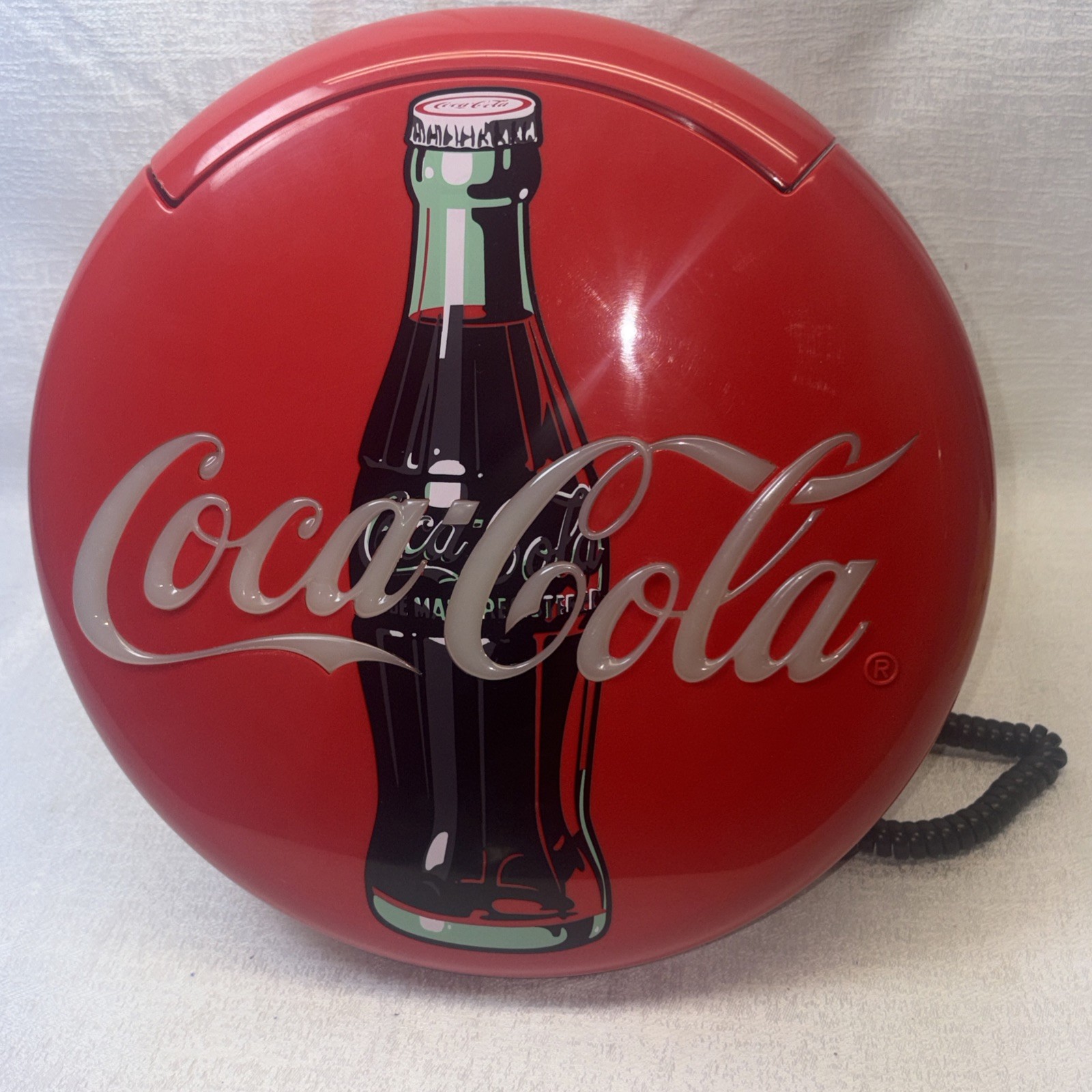 Vintage 1995 Coca-Cola Blinking Disc Telephone – Collection Piece Vintage 1995 Coca-Cola Blinking Disc Telephone – Collection Piece