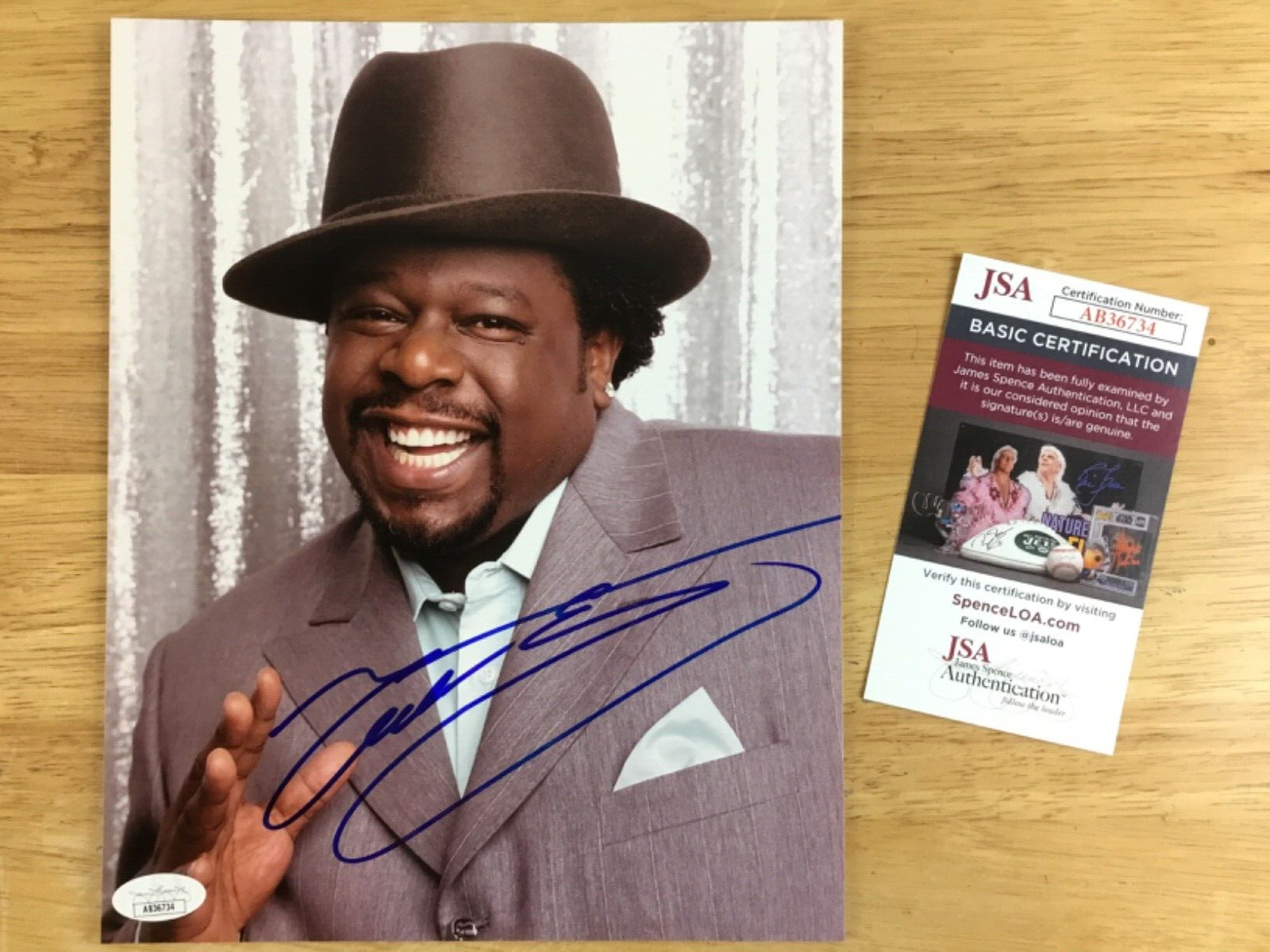 (SSG) CEDRIC THE ENTERTAINER Signed 8X10 Color Photo \