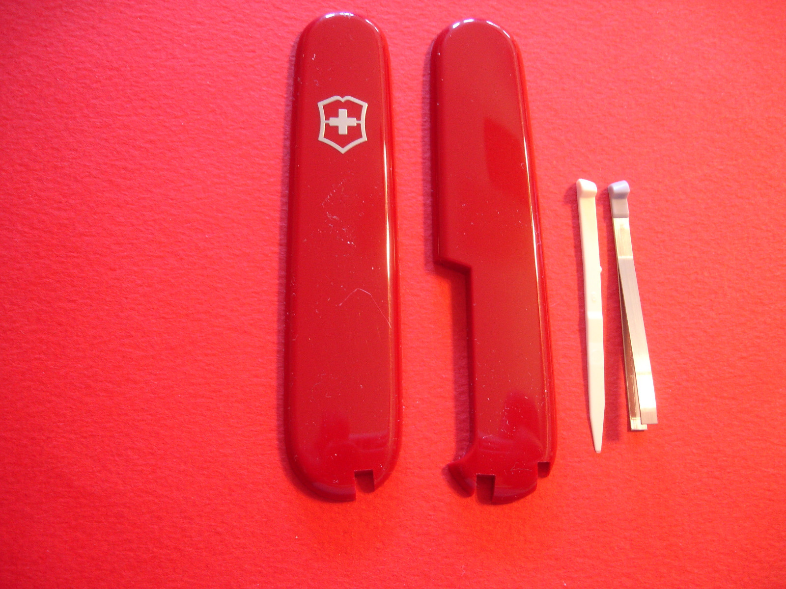GENUINE VICTORINOX SWISS ARMY 91mm RED PLUS SCALES + NEW PIN TOOTHPICK TWEEZER GENUINE VICTORINOX SWISS ARMY 91mm RED PLUS SCALES + NEW PIN TOOTHPICK TWEEZER
