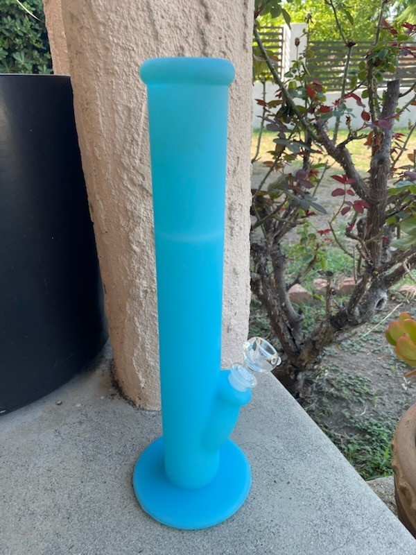 14.5'' Tall Silicone pipe