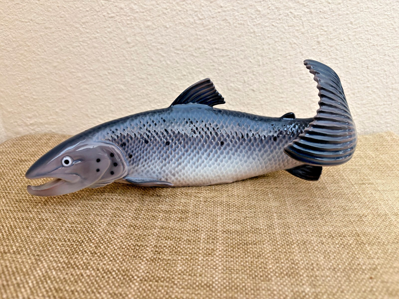 Vintage Erling Vangedal BING & GRONDAHL 8.25" Porcelain Salmon Fish 2366 Denmark