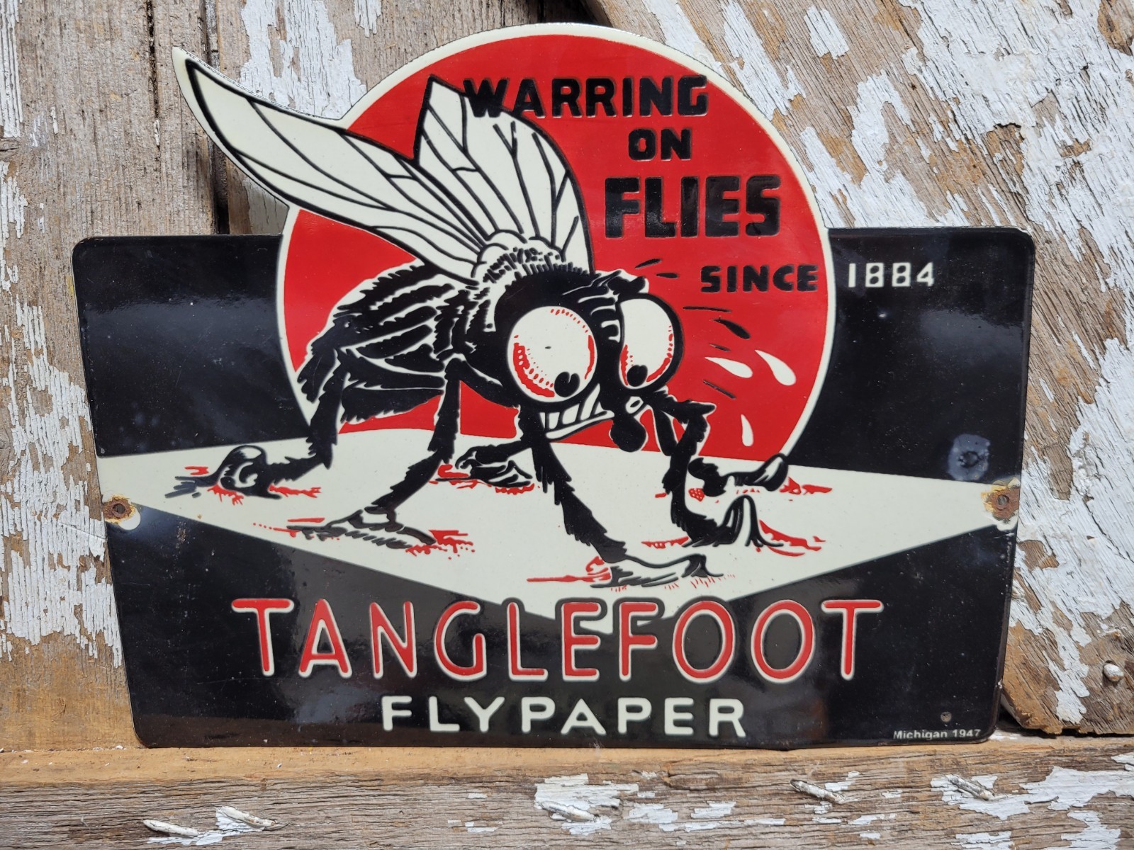 VINTAGE TANGLEFOOT PORCELAIN SIGN OLD 1947 MICHIGAN FLYPAPER HARDWARE BUG TOOL VINTAGE TANGLEFOOT PORCELAIN SIGN OLD 1947 MICHIGAN FLYPAPER HARDWARE BUG TOOL