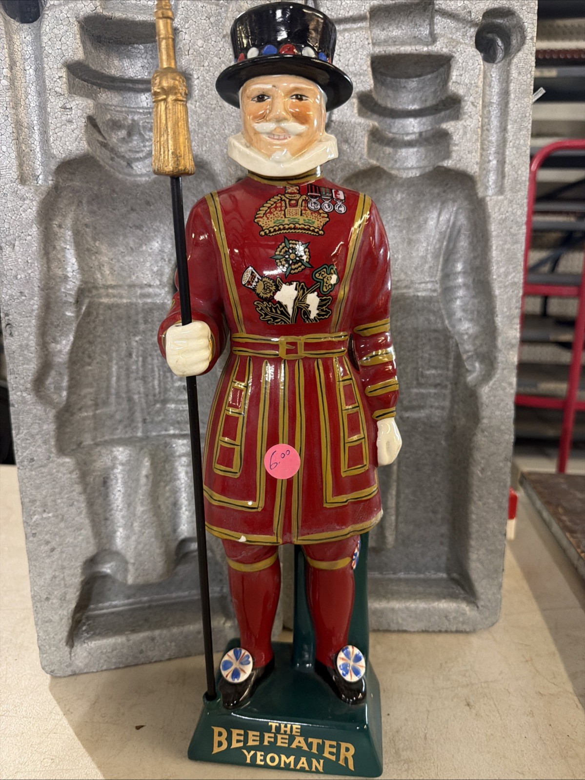 Vtg Carlton Ware The Beefeater Yeoman Gin Decanter Ceramic Statue EMPTY England Vtg Carlton Ware The Beefeater Yeoman Gin Decanter Ceramic Statue EMPTY England