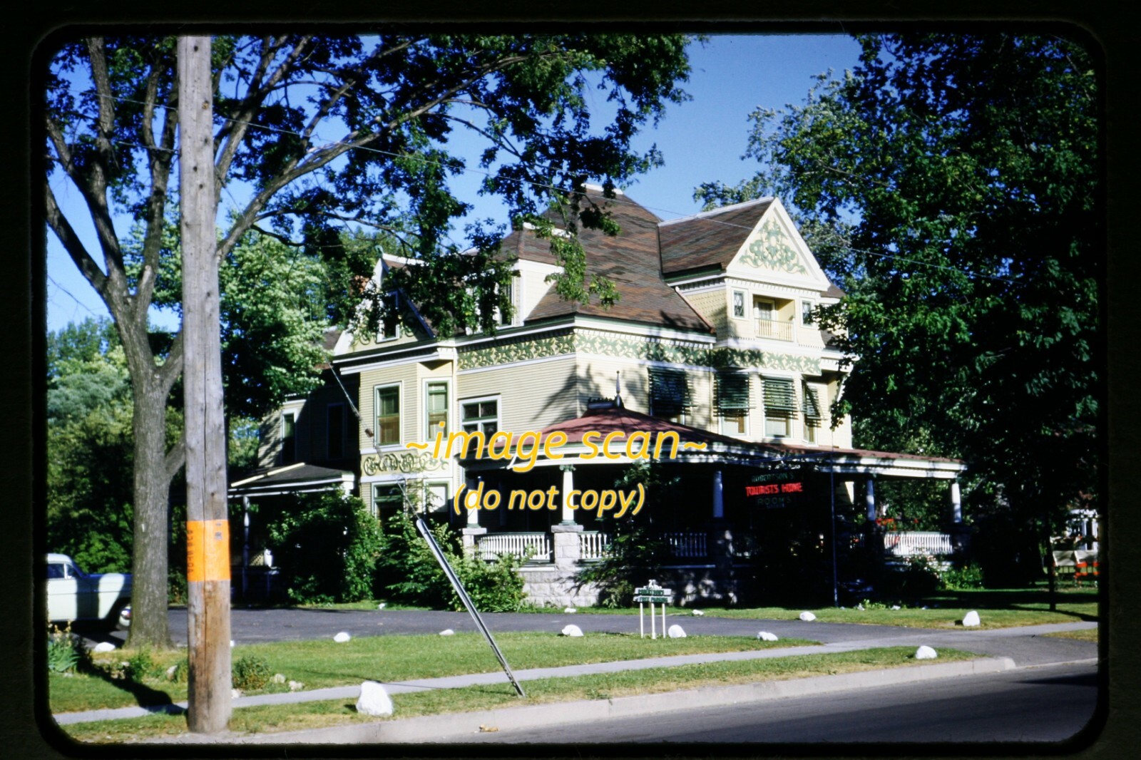 Kodachrome Slide of Syracuse New York NY Robertson's Tourist Home in 1953