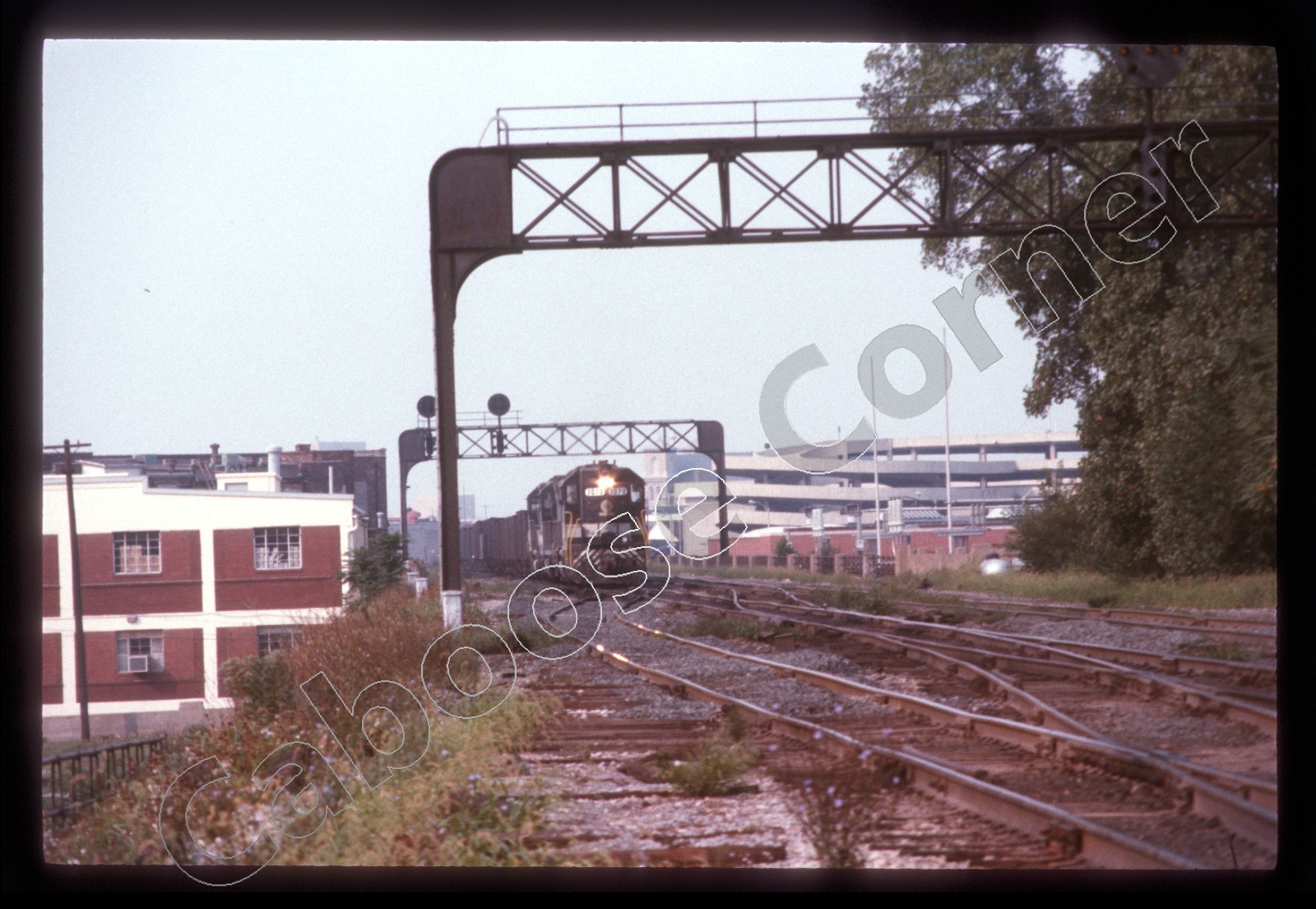 SOU Southern Railway 3077-6337-3021 Wayne Ave Jct 8-21-77 35mm Slide (12478) SOU Southern Railway 3077-6337-3021 Wayne Ave Jct 8-21-77 35mm Slide (12478)