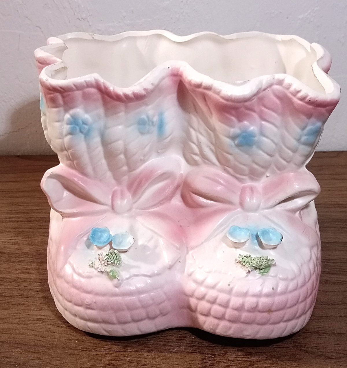 Vintage Pink Baby Booties Ceramic Planter Blue Flowers Nursery Kitsch Decor Vintage Pink Baby Booties Ceramic Planter Blue Flowers Nursery Kitsch Decor