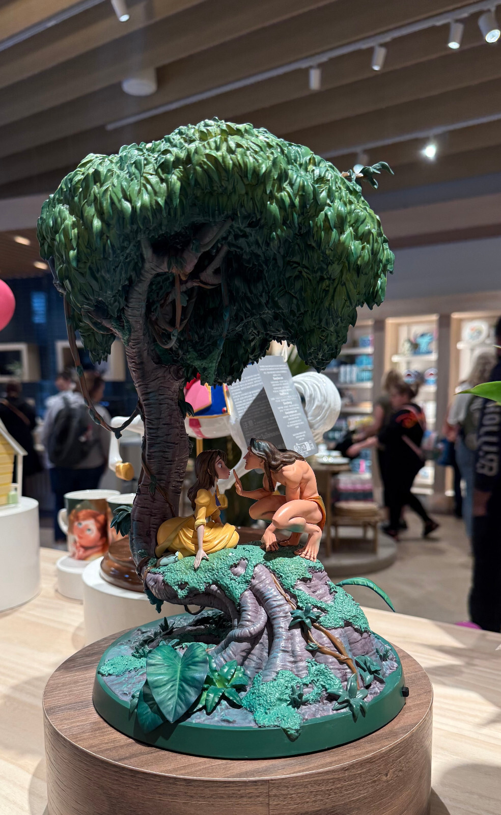 Disney D23 Expo Event Day Tarzan Jane 25th Anniversary Light Up Figurine NEW Disney D23 Expo Event Day Tarzan Jane 25th Anniversary Light Up Figurine NEW