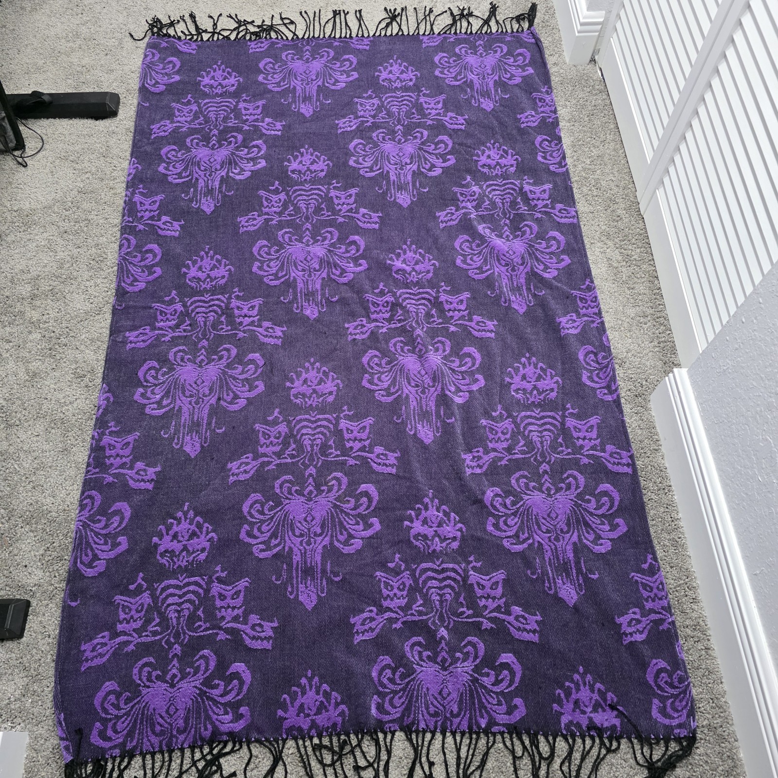 Vintage Disney Parks Haunted Mansion Wallpaper Purple Throw Blanket 61”x39” Vintage Disney Parks Haunted Mansion Wallpaper Purple Throw Blanket 61”x39”