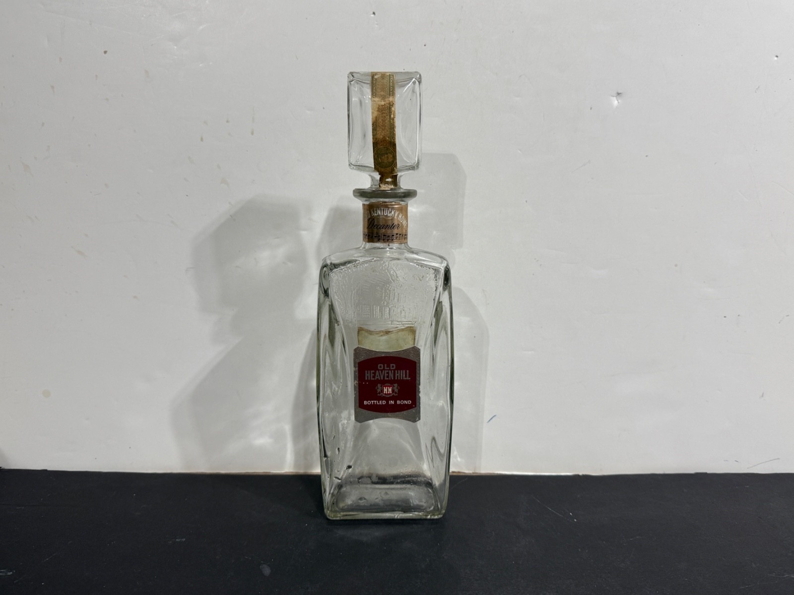 Vintage Old Heaven Hill Bourbon Whiskey "My Old Kentucky Home" Bottle 4/5 Quart Vintage Old Heaven Hill Bourbon Whiskey "My Old Kentucky Home" Bottle 4/5 Quart