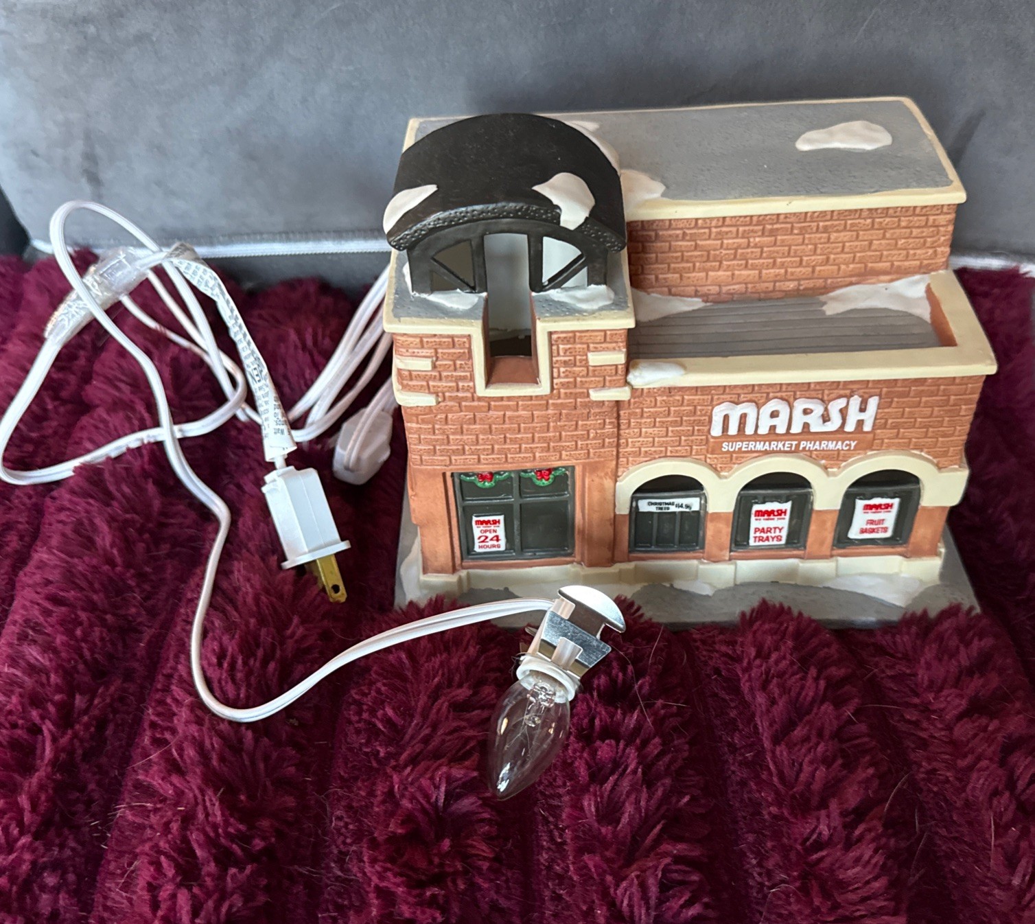 Rare Vtg Marsh Supermarket 1990s Christmas Village Store INDIANA Lights UP Rare Vtg Marsh Supermarket 1990s Christmas Village Store INDIANA Lights UP