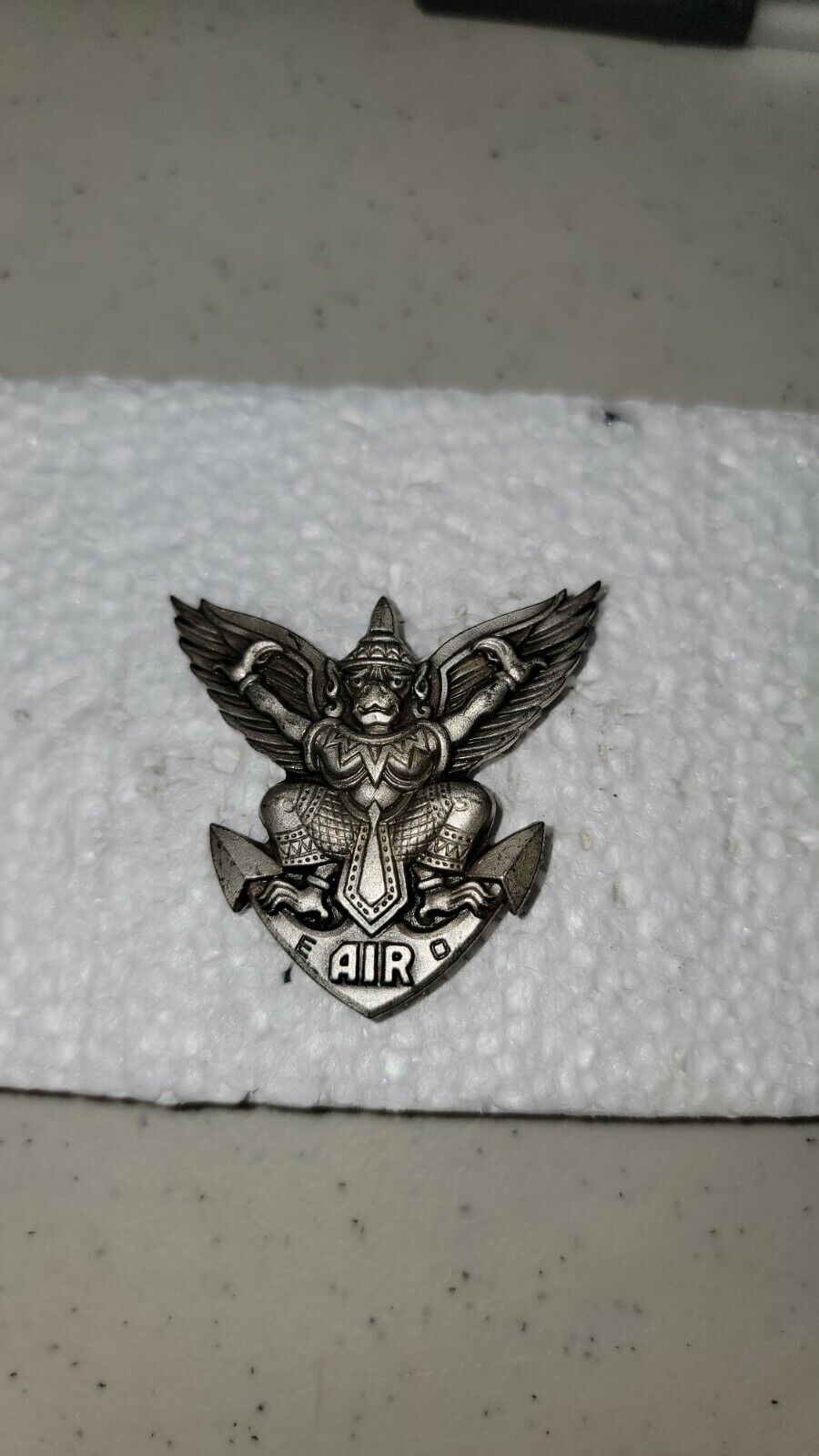 K1529 Indochina France French Civil Airlines Air Extreme Orient Badge L3D