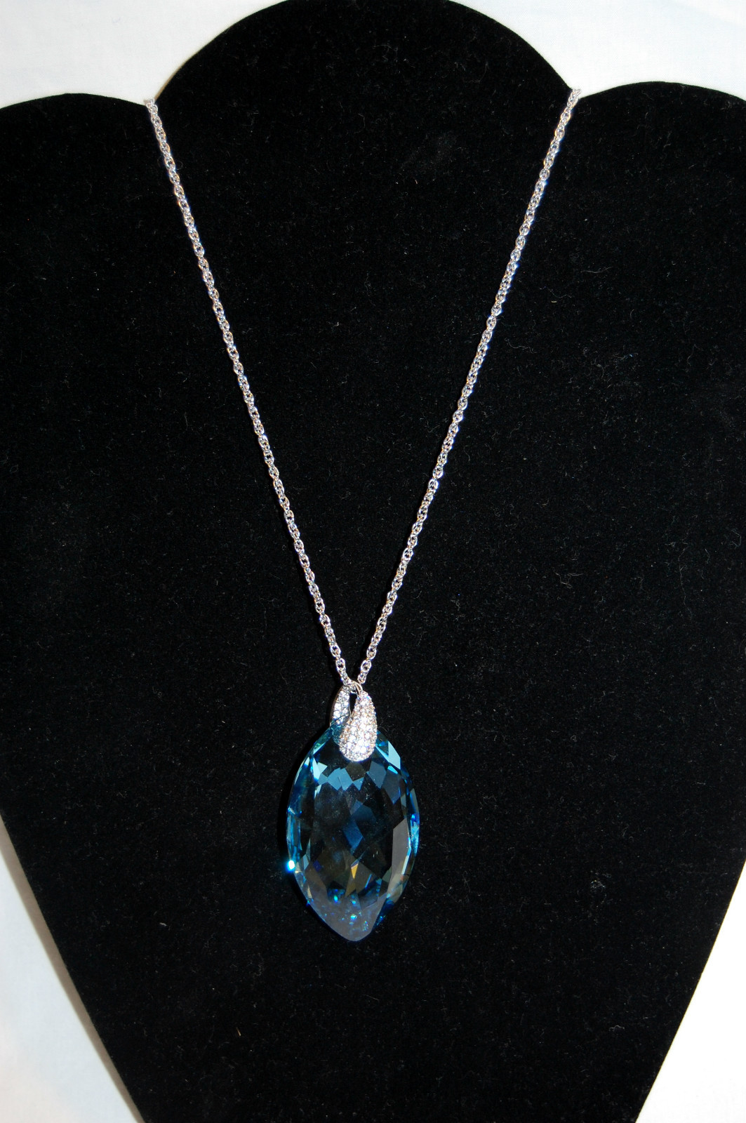 Swarovski SCS 2012 Aquamarine Pendant 1124108 Best Offers Considered Swarovski SCS 2012 Aquamarine Pendant 1124108 Best Offers Considered