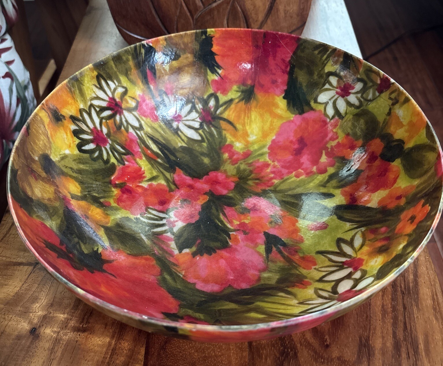 Vintage MCM Fiberglass Vibrant Floral 11" Serving Bowl-Salads, Chips, Snacks Vintage MCM Fiberglass Vibrant Floral 11" Serving Bowl-Salads, Chips, Snacks