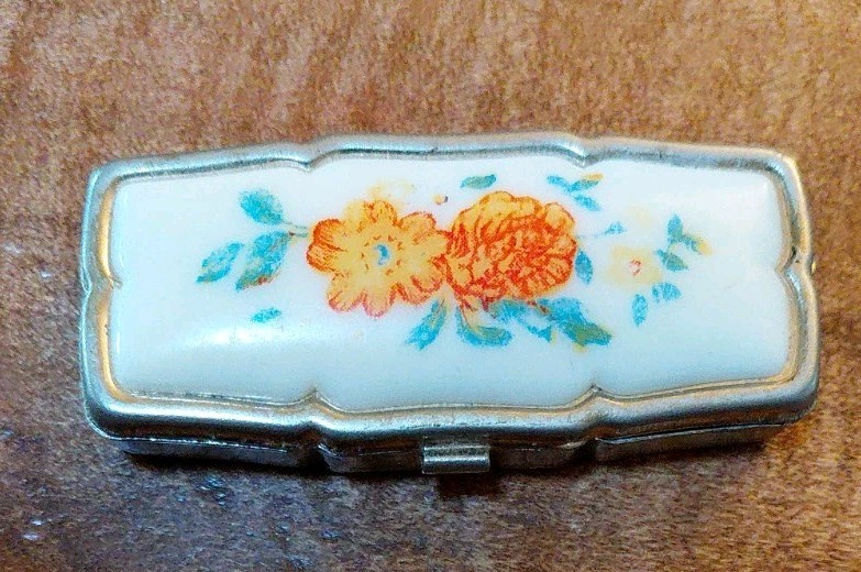 VTG Mid-Century Floral Bouquet Brass Pill Vitamin Suppliment Box Purse Hong Kong VTG Mid-Century Floral Bouquet Brass Pill Vitamin Suppliment Box Purse Hong Kong