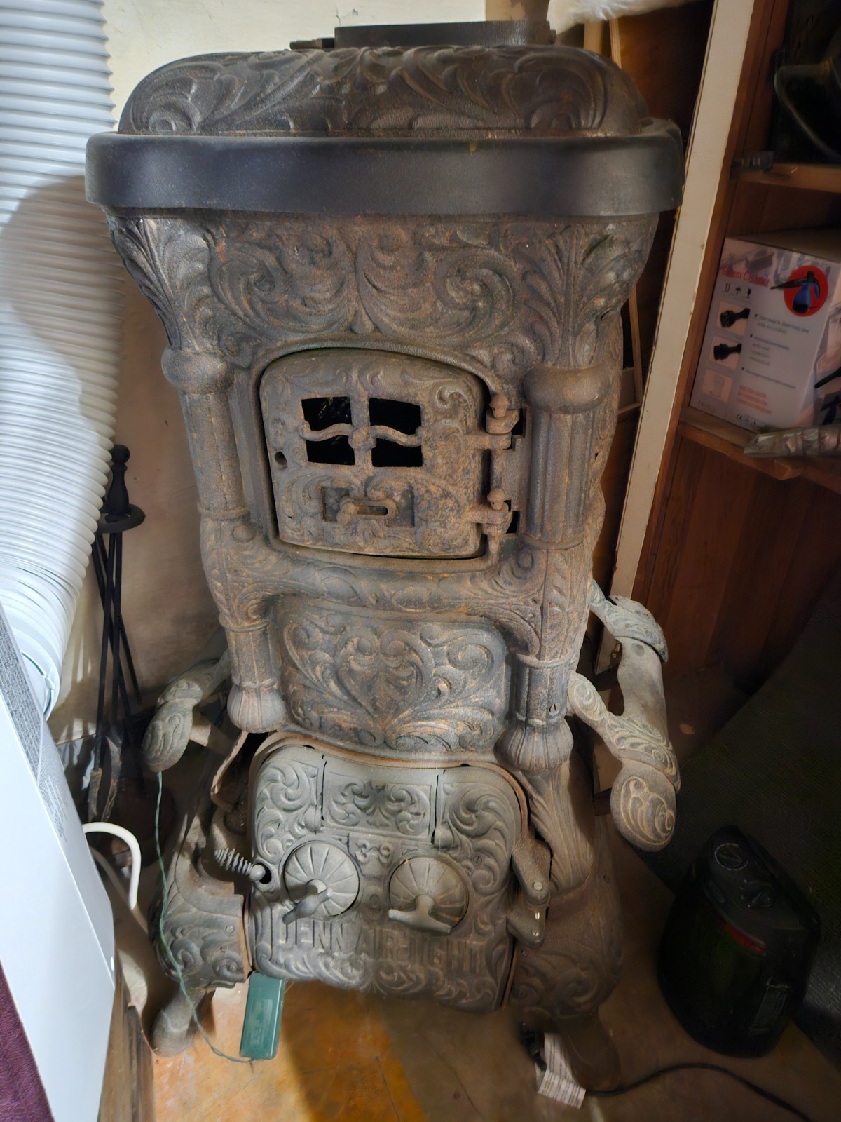 Antique Mt Penn Air Tight Cast Iron Stove Antique Mt Penn Air Tight Cast Iron Stove