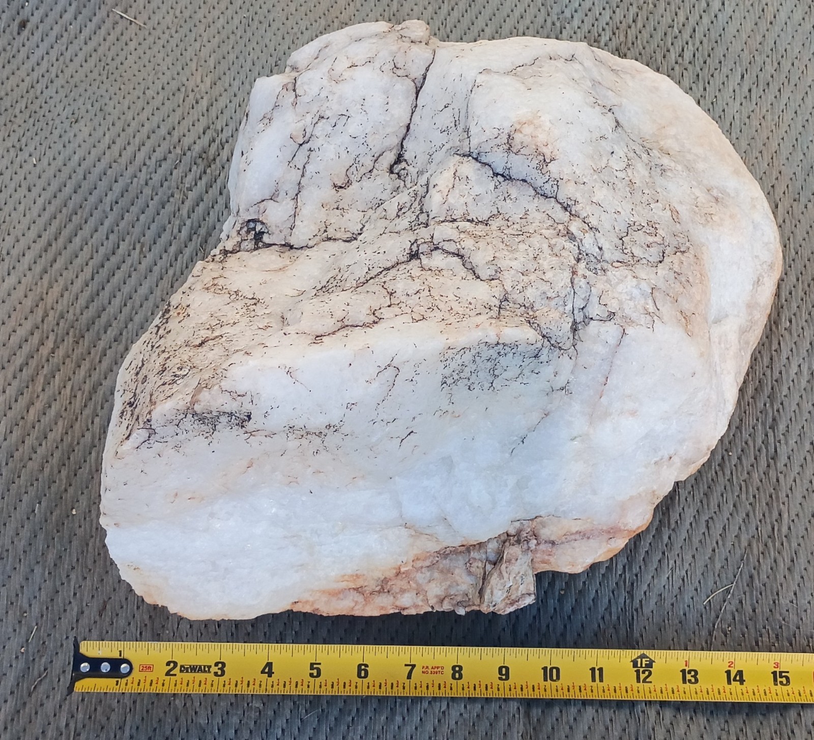 HUGE NATURAL WHITE QUARTZ ROUGH RAW HEALING CRYSTAL STONE ROCK ARIZONA 82 lb 2oz HUGE NATURAL WHITE QUARTZ ROUGH RAW HEALING CRYSTAL STONE ROCK ARIZONA 82 lb 2oz