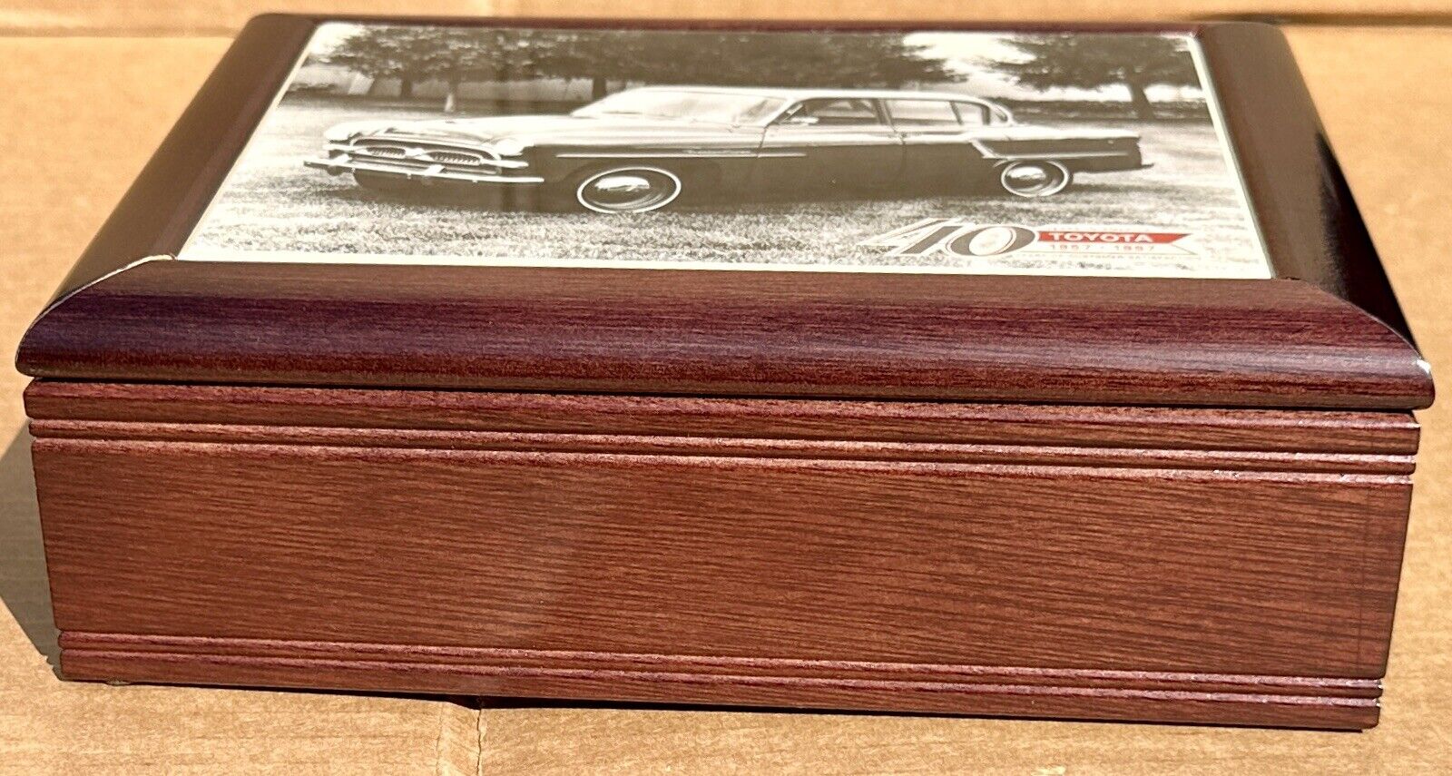 Nice Toyota Crown Tiled Wood Cigar Box 40 Years in America 1957-1997 Trinket NIB