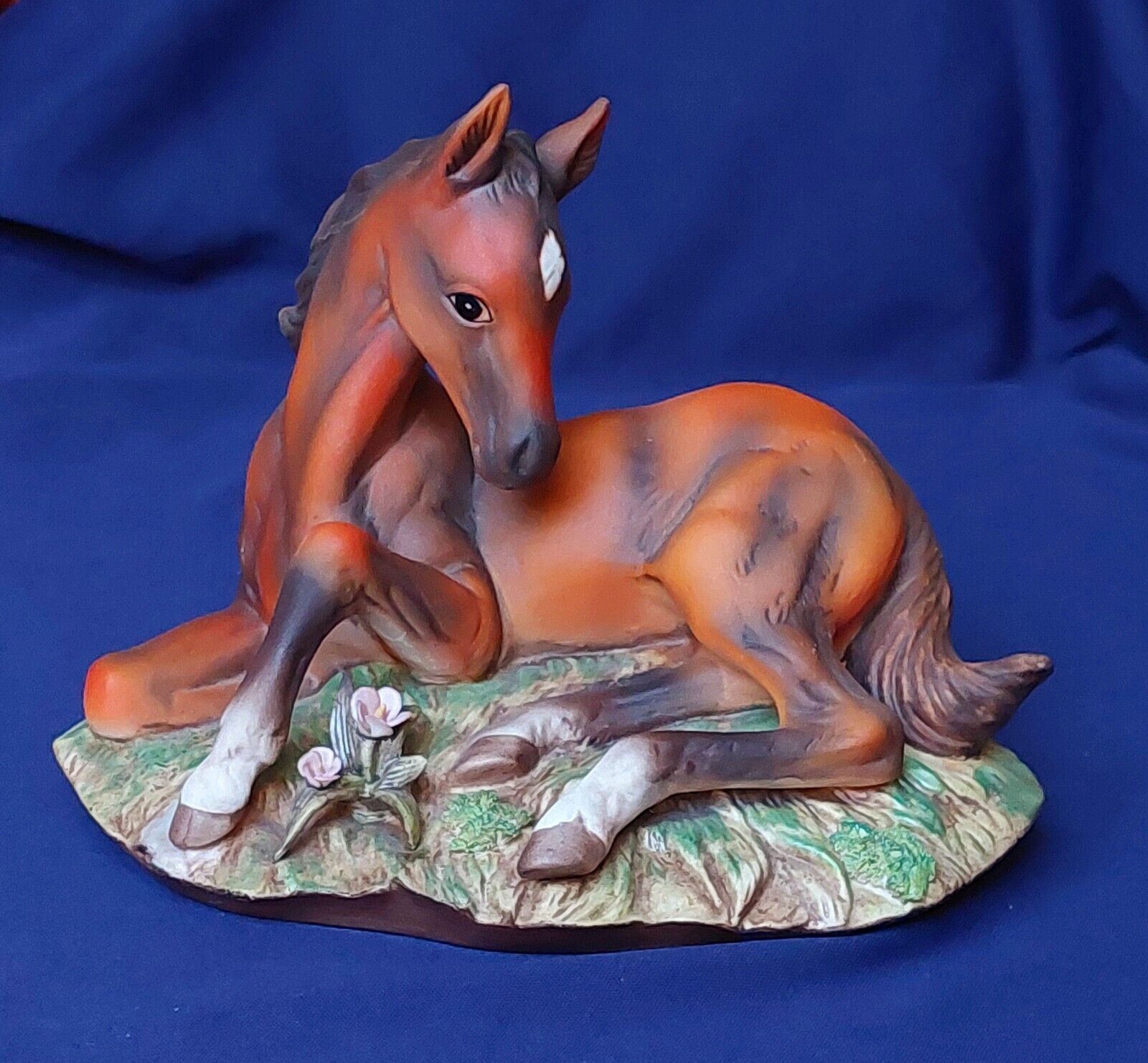 Vintage 1982 HOMCO Masterpiece Porcelain Horse Colt Foal FILLY 7\'\' Lying Down H1