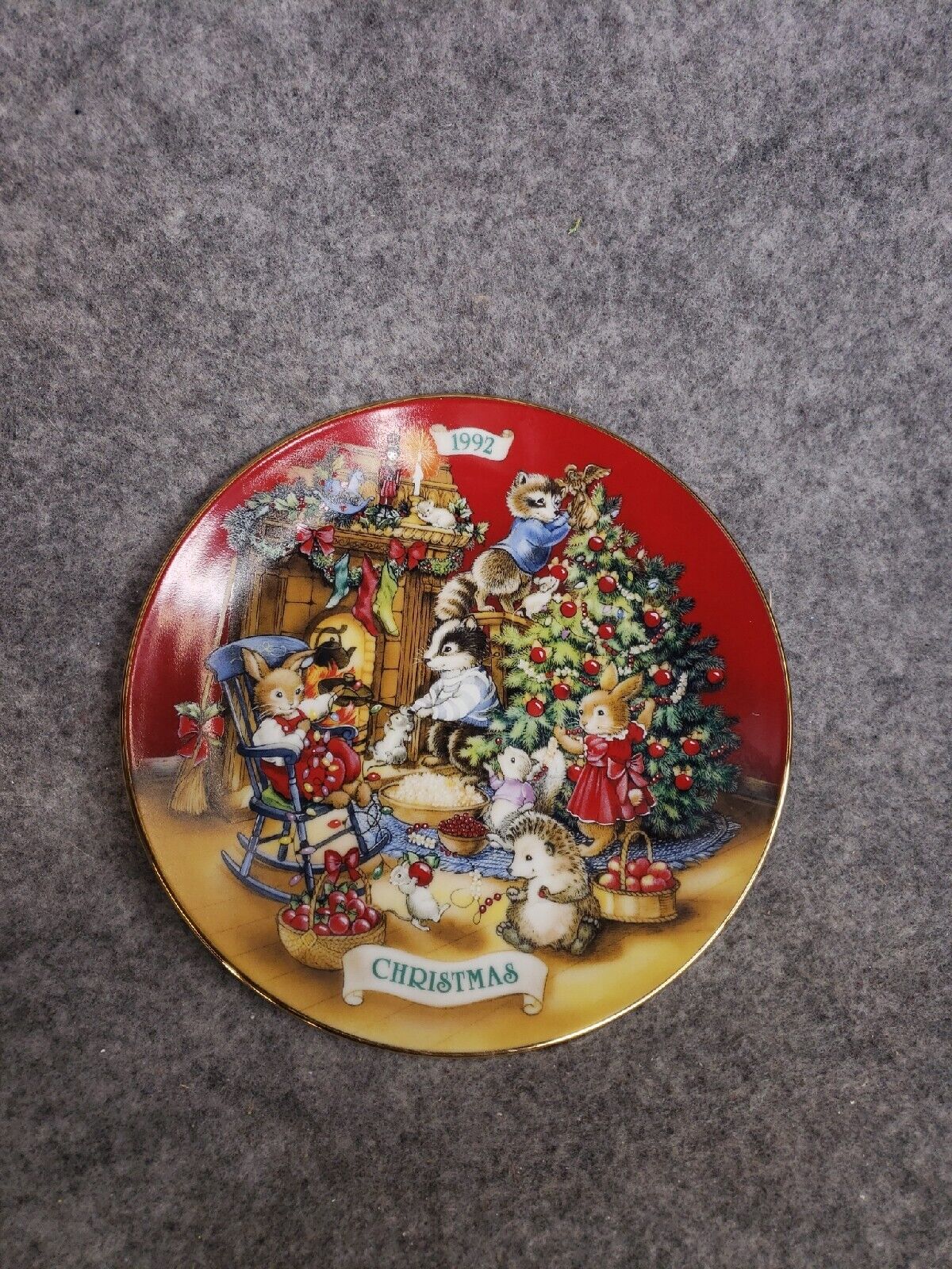 Vintage Avon Commemorative Plate Sharing Christmas with Friends 1992 22K Gold 8