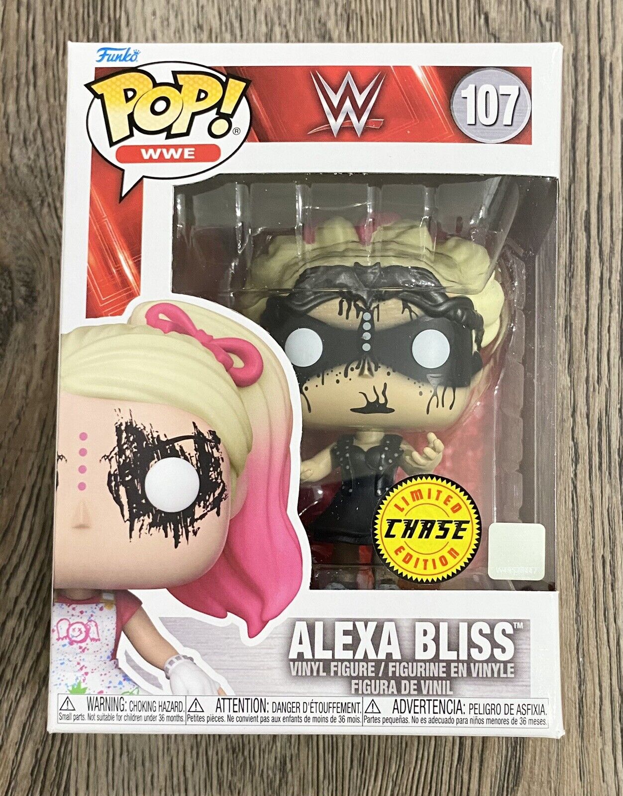 Funko Pop WWE/WWF Wrestling: Alexa Bliss #107 CHASE w/ Protector