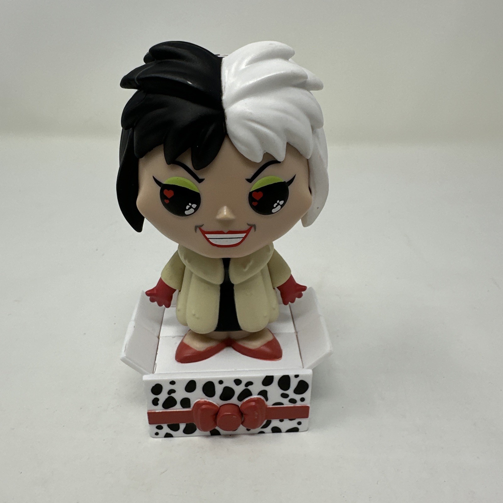 Funko Popsies Disney Cruella De Vil 101 Dalmatians Mother's Day Pop-Up Figure Funko Popsies Disney Cruella De Vil 101 Dalmatians Mother's Day Pop-Up Figure