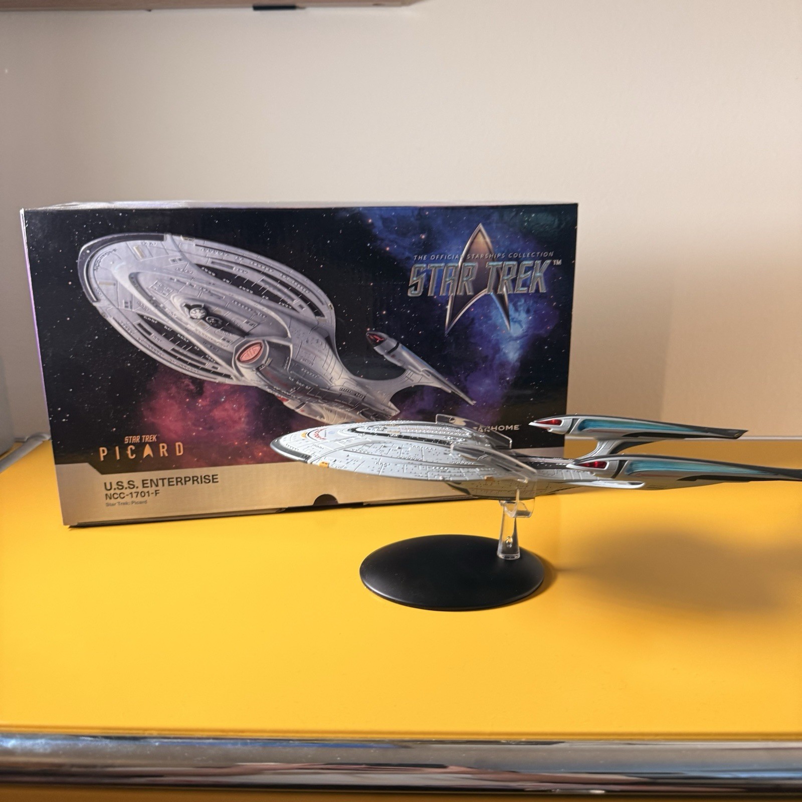Fanhome - Star Trek Picard - USS Enterprise NCC-1701-F Fanhome - Star Trek Picard - USS Enterprise NCC-1701-F