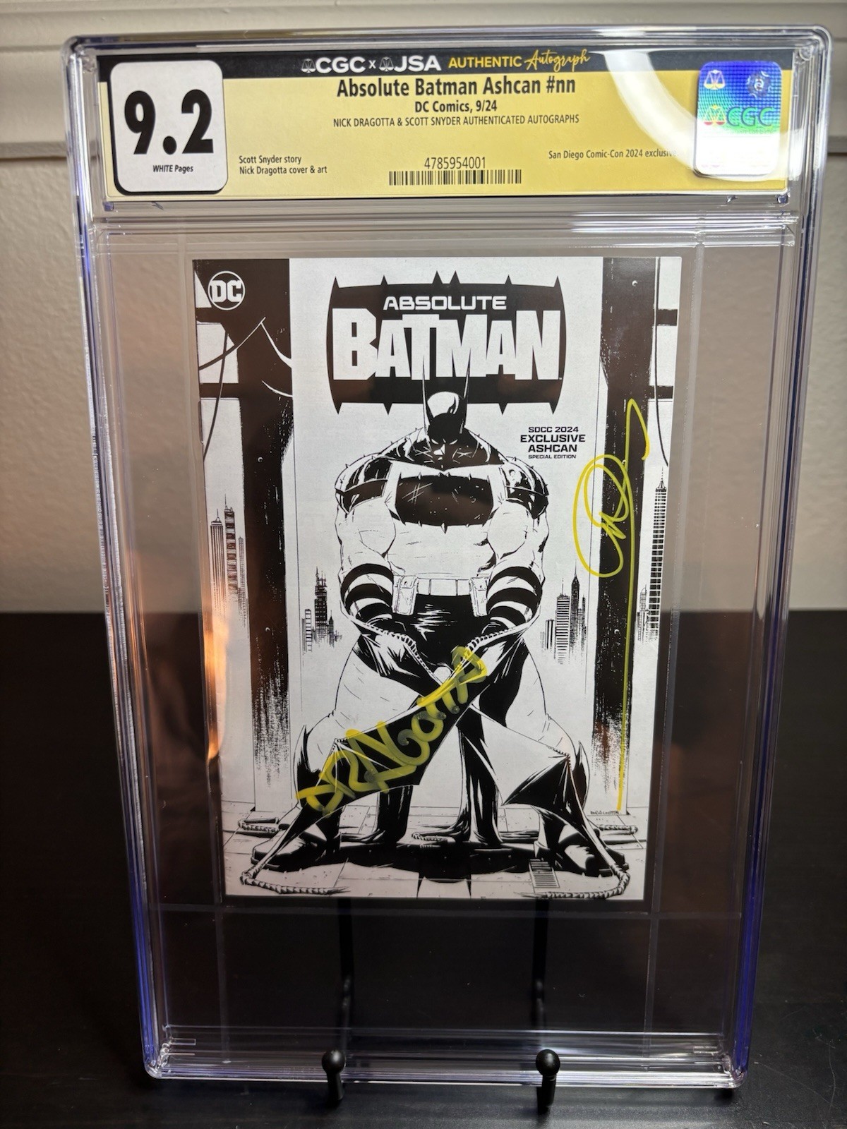 Absolute Batman SDCC Ashcan CGC JSA 9.2 Absolute Batman SDCC Ashcan CGC JSA 9.2