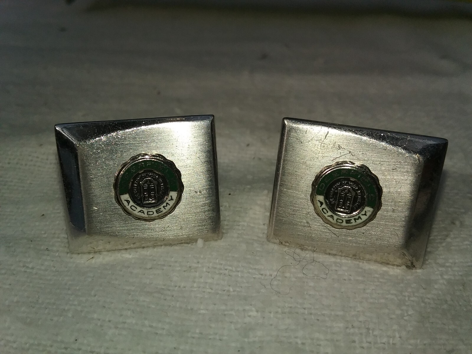 RARE Vintage Deerfield Academy Cufflinks. Enamel School Seal . VGC RARE Vintage Deerfield Academy Cufflinks. Enamel School Seal . VGC